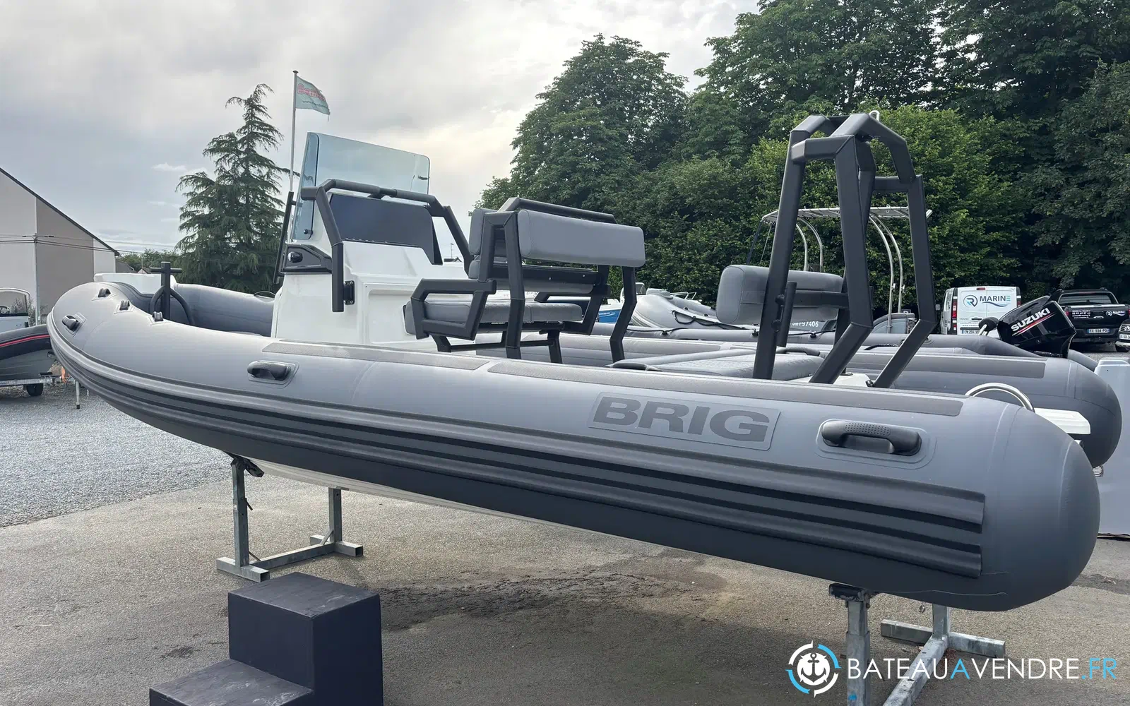 slider 17 Brig Navigator 20