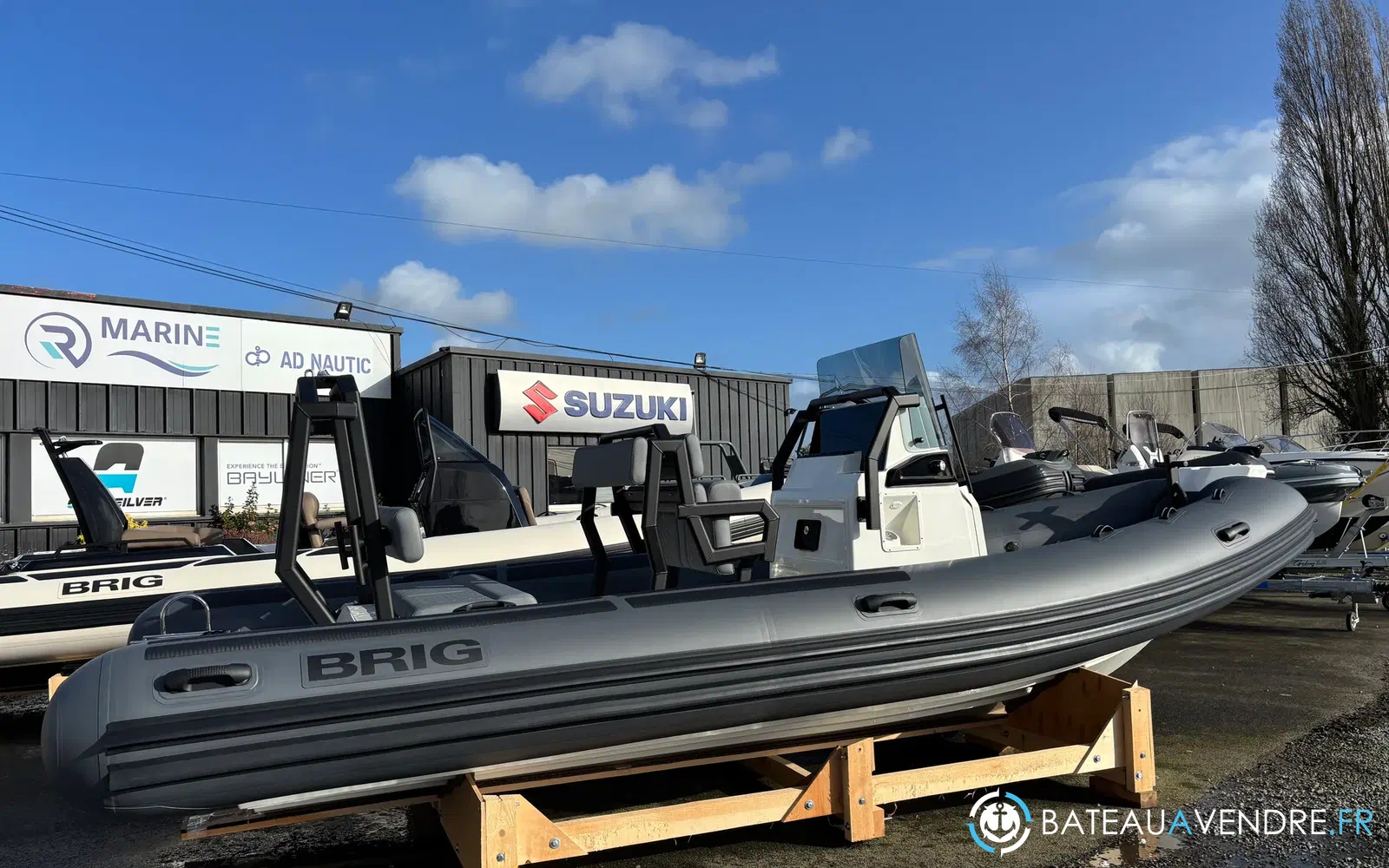 slider 8 Brig Navigator 20