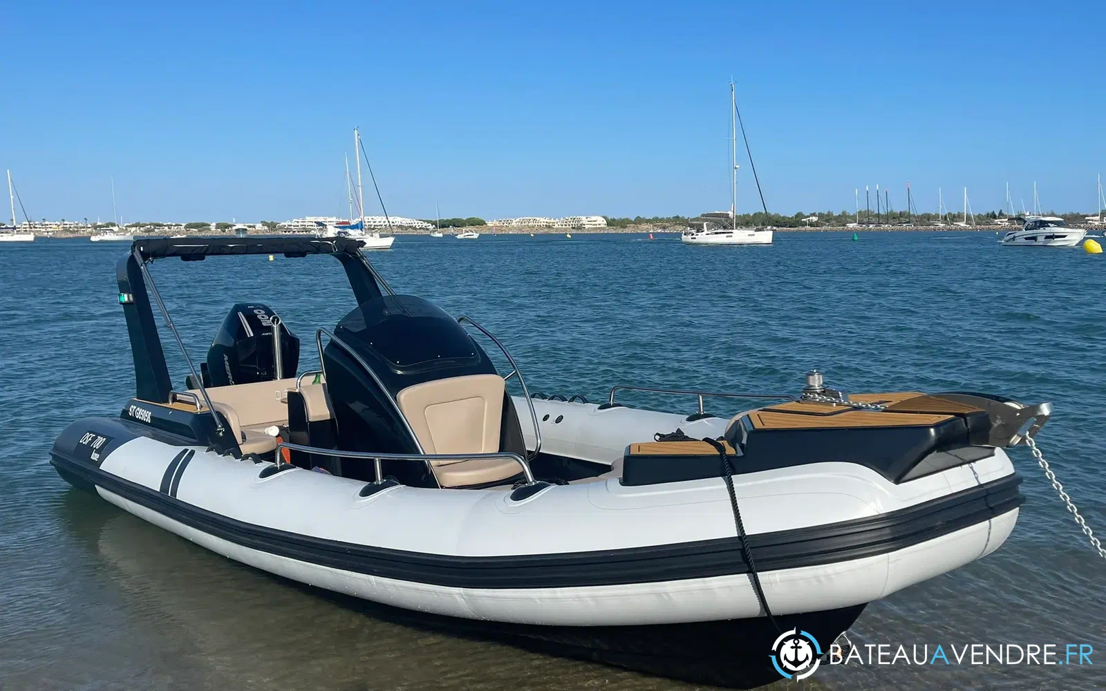 slider 0 Bateau Semi rigide DSF 700