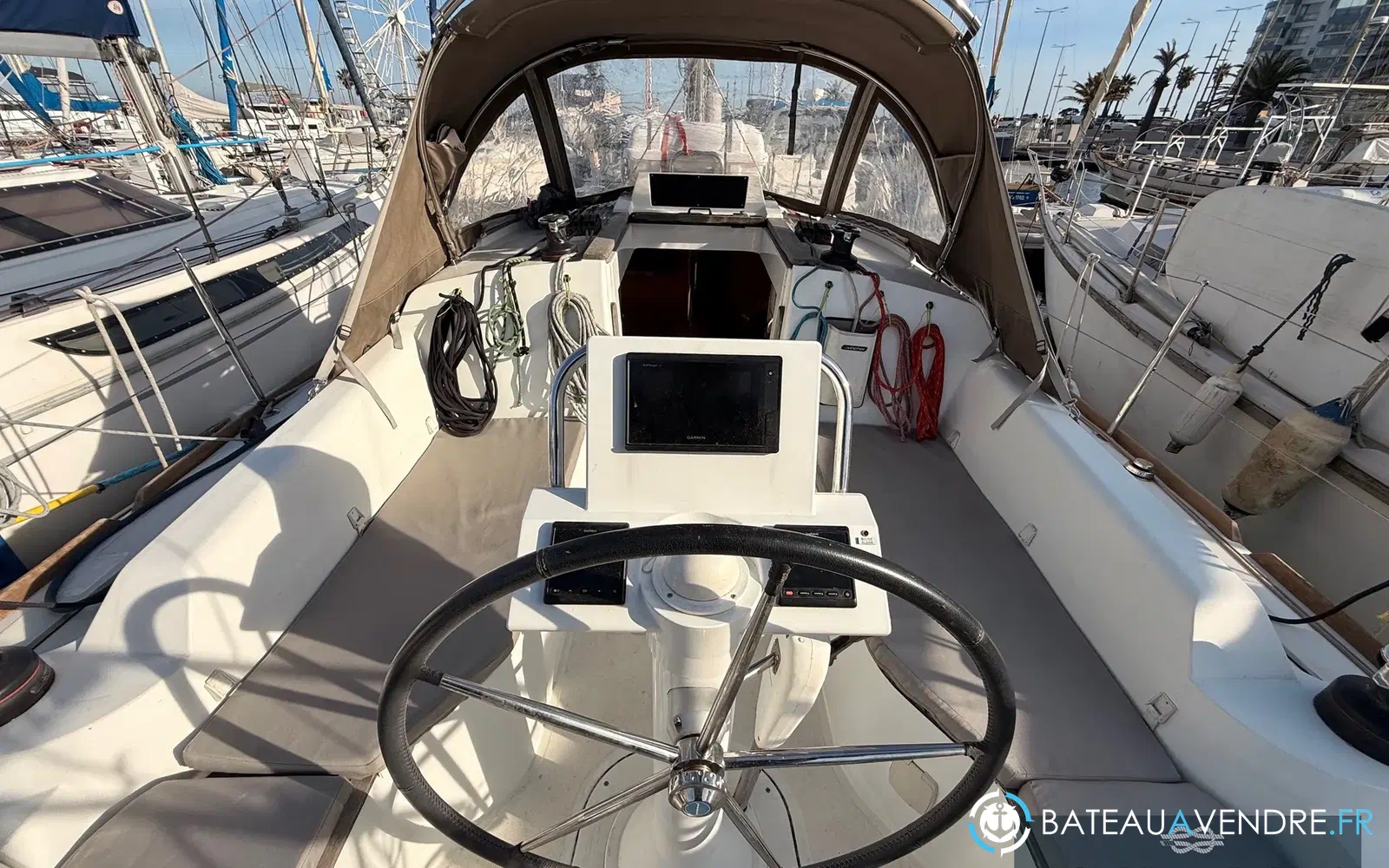 slider 22 Jeanneau Sun Odyssey 319