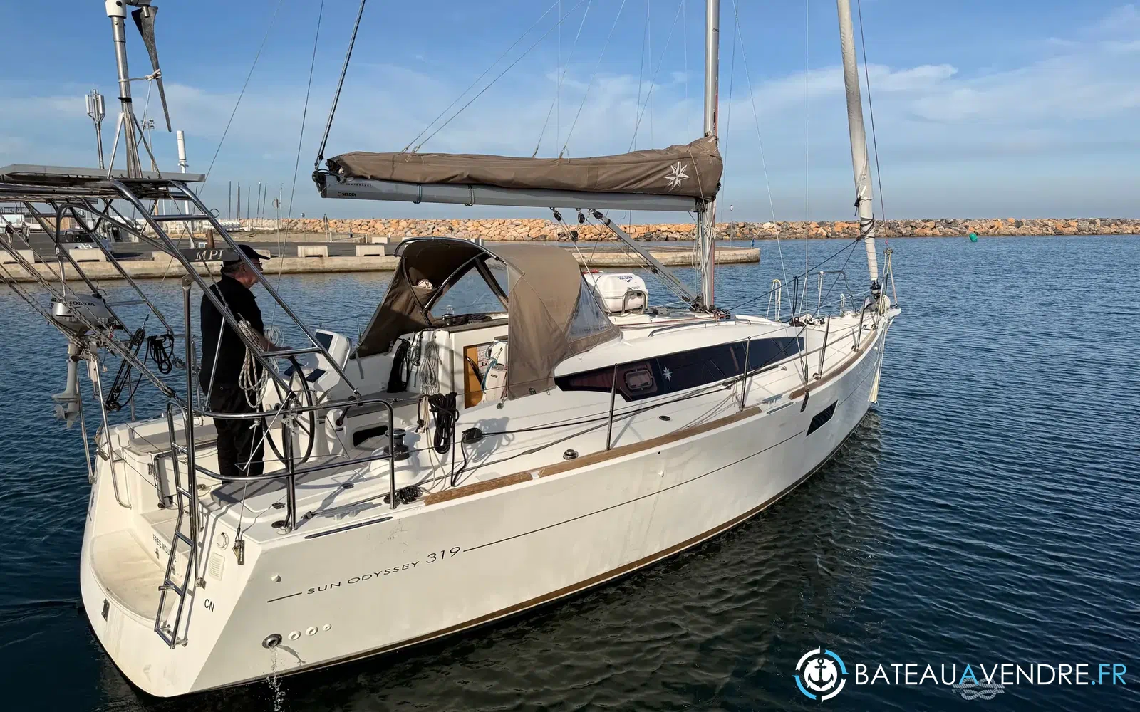 slider 34 Jeanneau Sun Odyssey 319