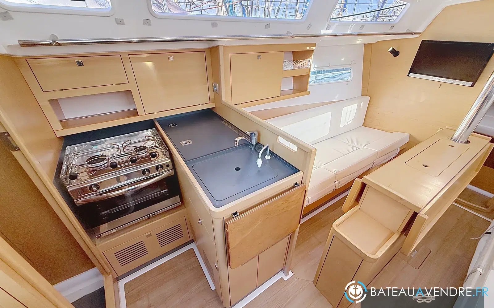 slider 3 Jeanneau Sun Odyssey 319