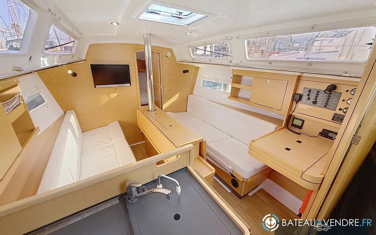 slider 4 Jeanneau Sun Odyssey 319