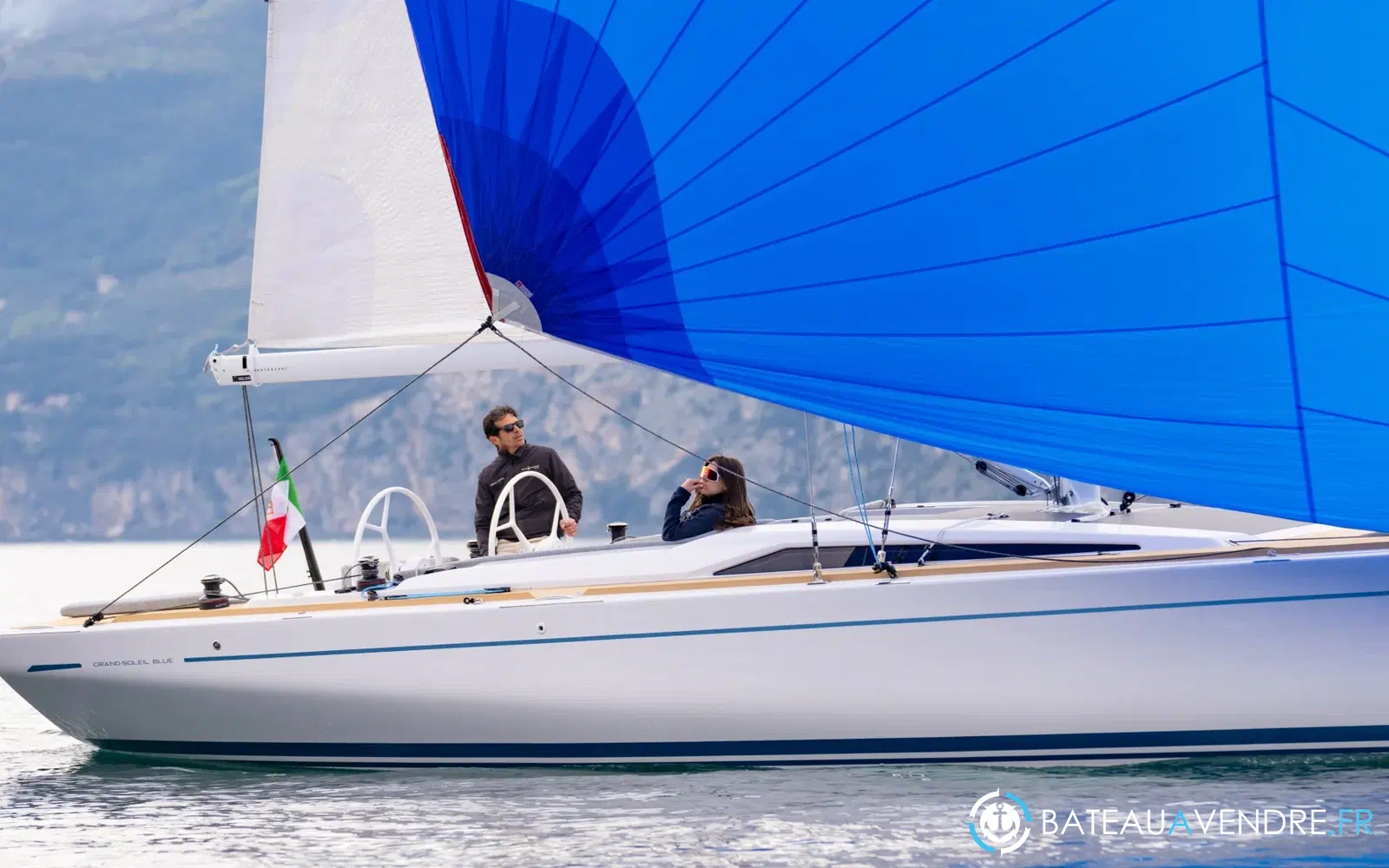 slider 1 Grand Soleil Blue