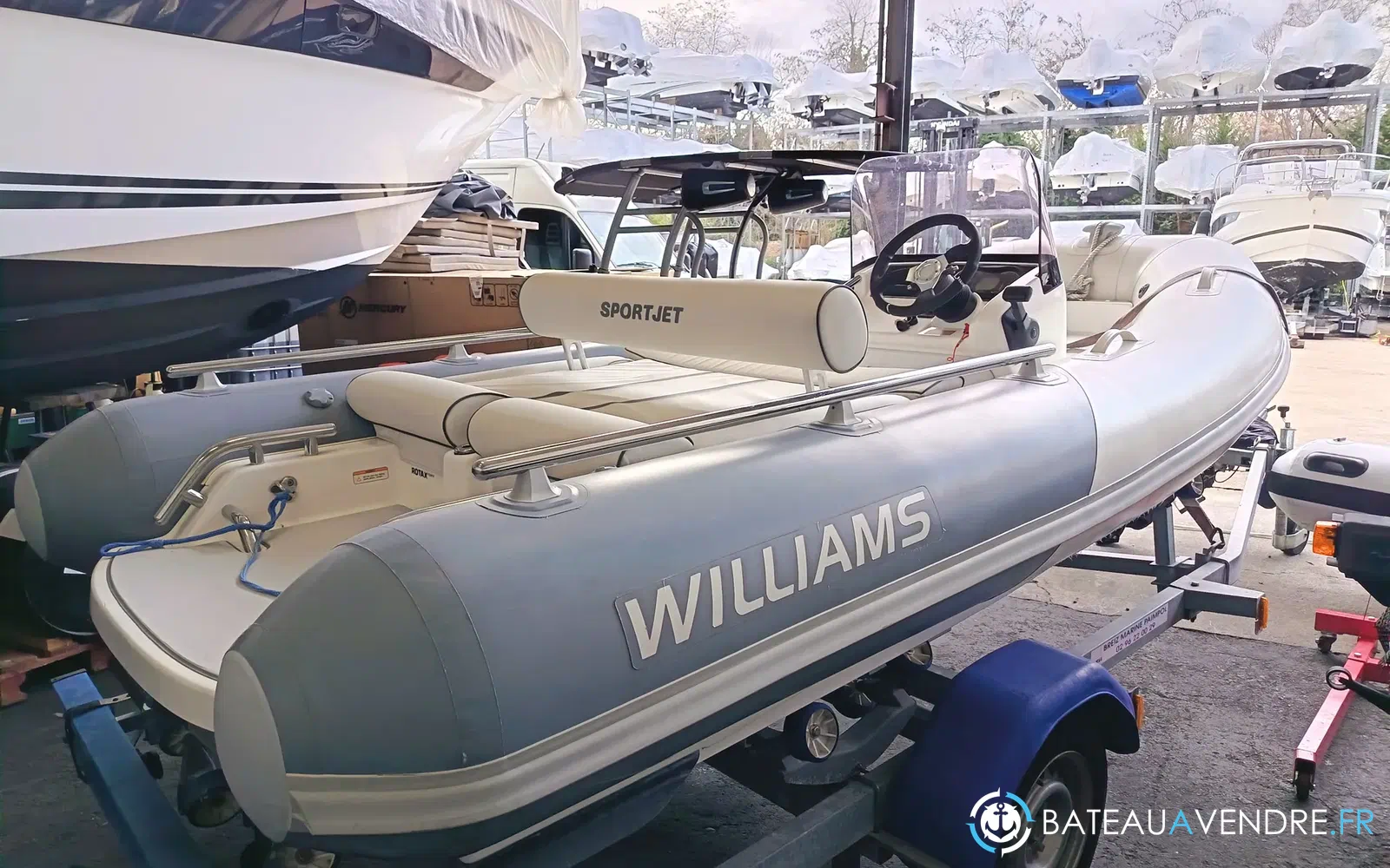 slider 1 Williams Performance Tenders Sportjet 400