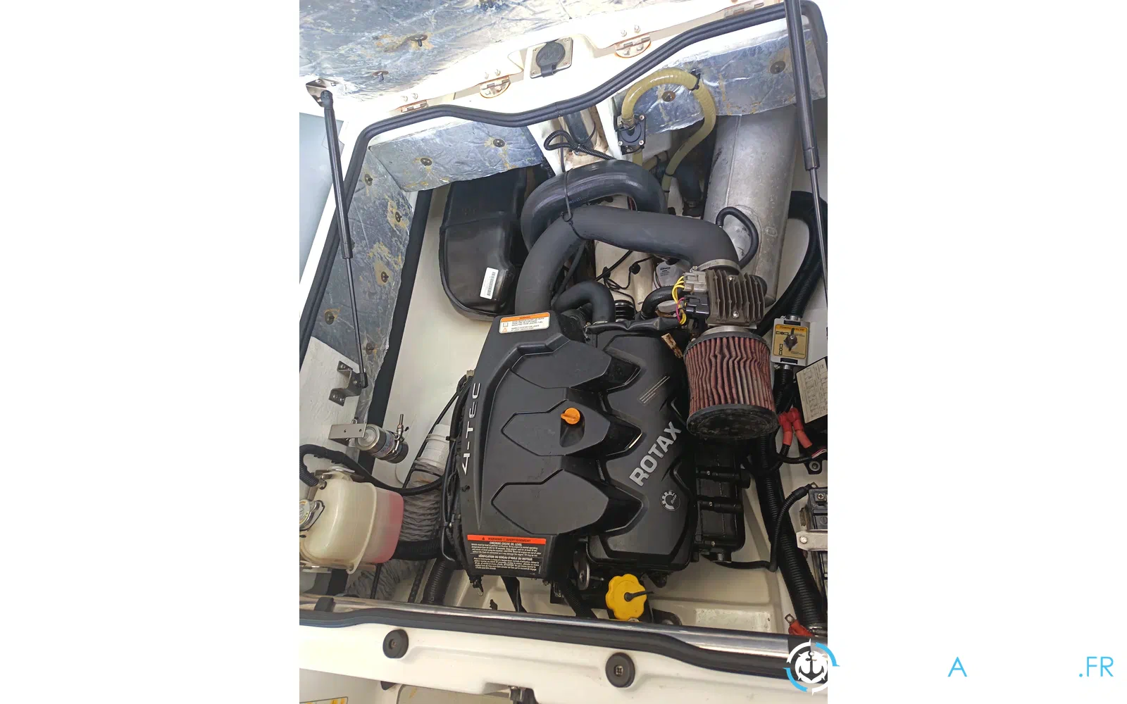 slider 2 Williams Performance Tenders Sportjet 400