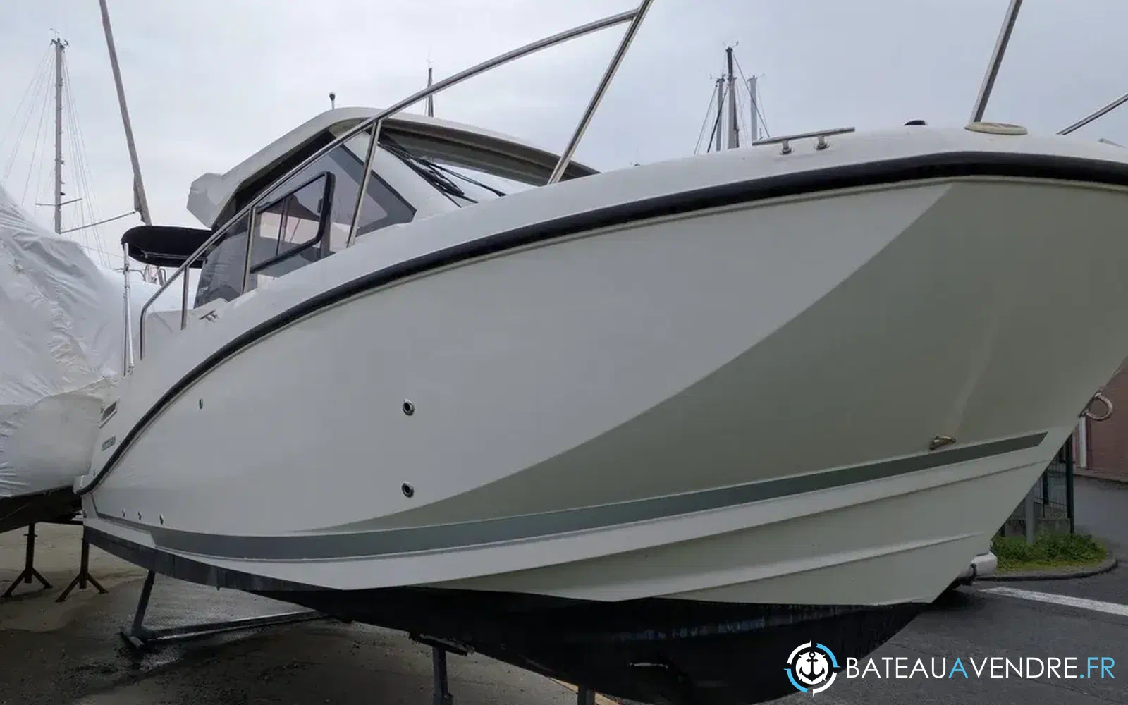 slider 4 Quicksilver Activ 675 Week-End