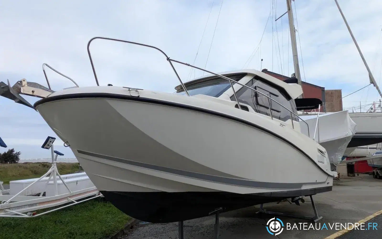 slider 5 Quicksilver Activ 675 Week-End