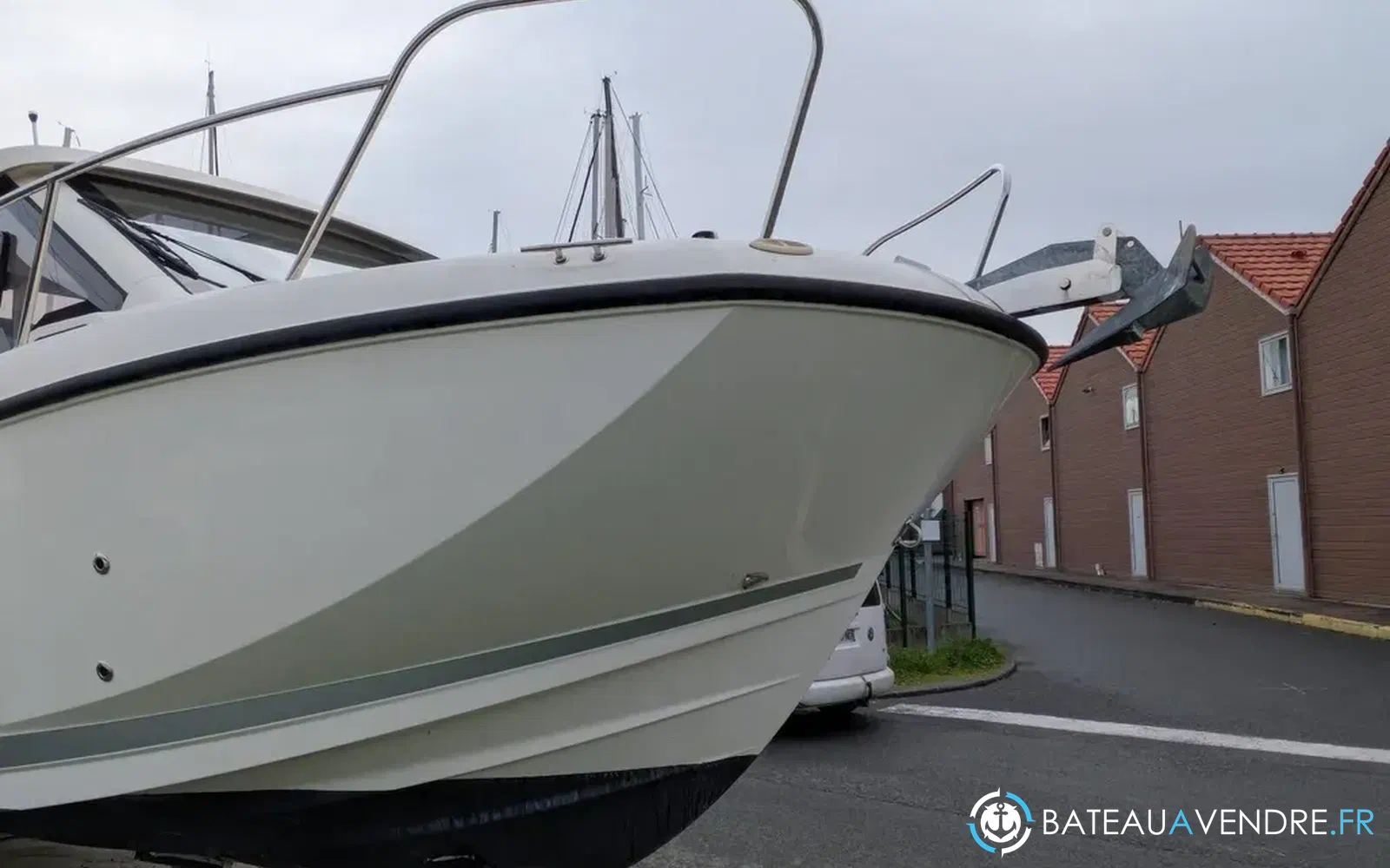 slider 8 Quicksilver Activ 675 Week-End