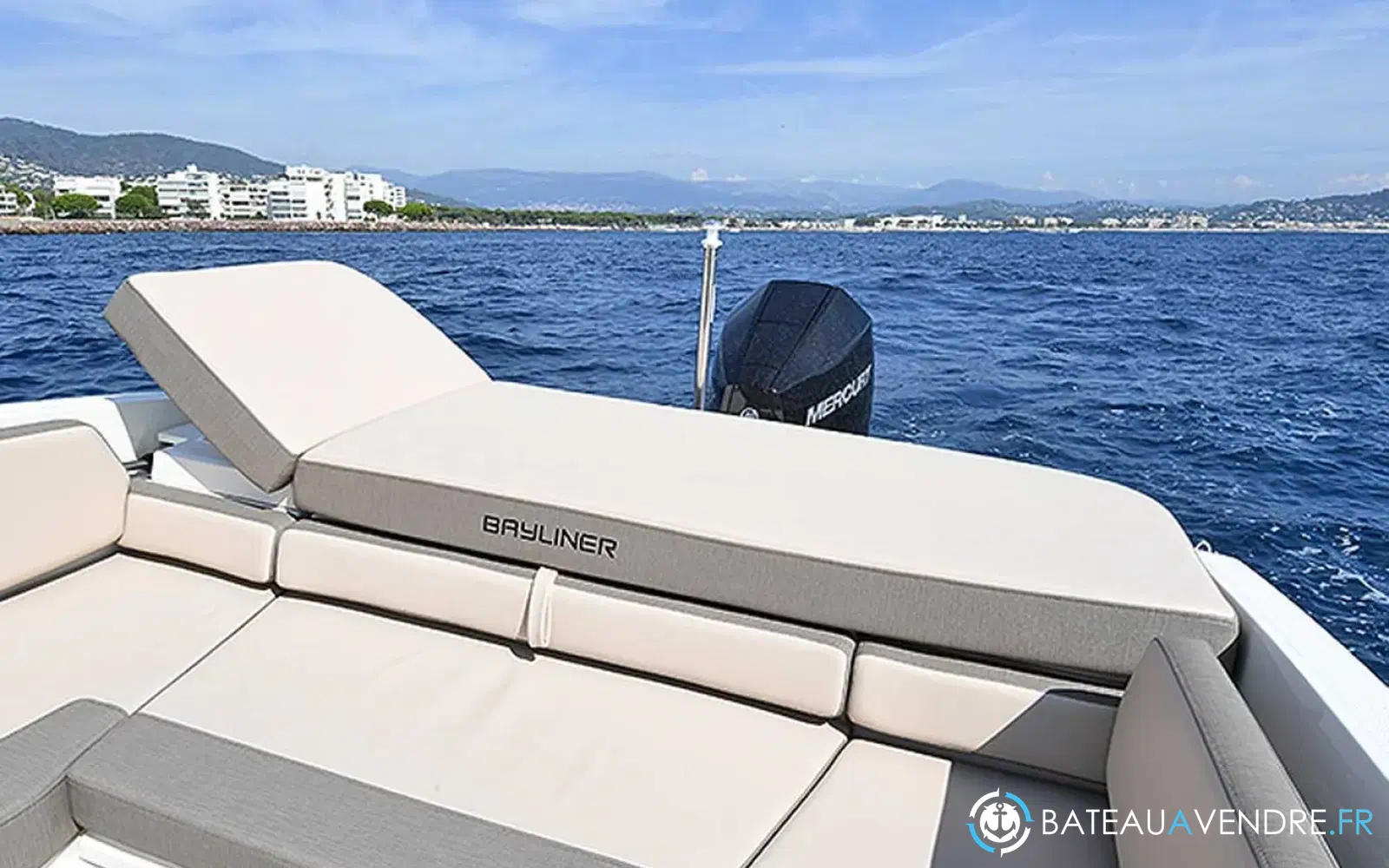 slider 12 Bayliner VR6 Cuddy