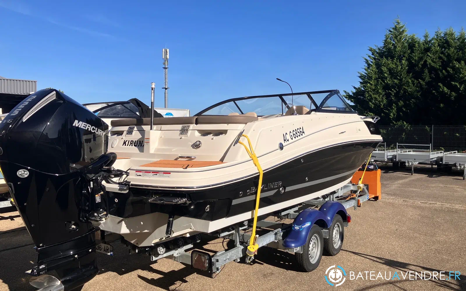 slider 4 Bayliner VR6 Cuddy