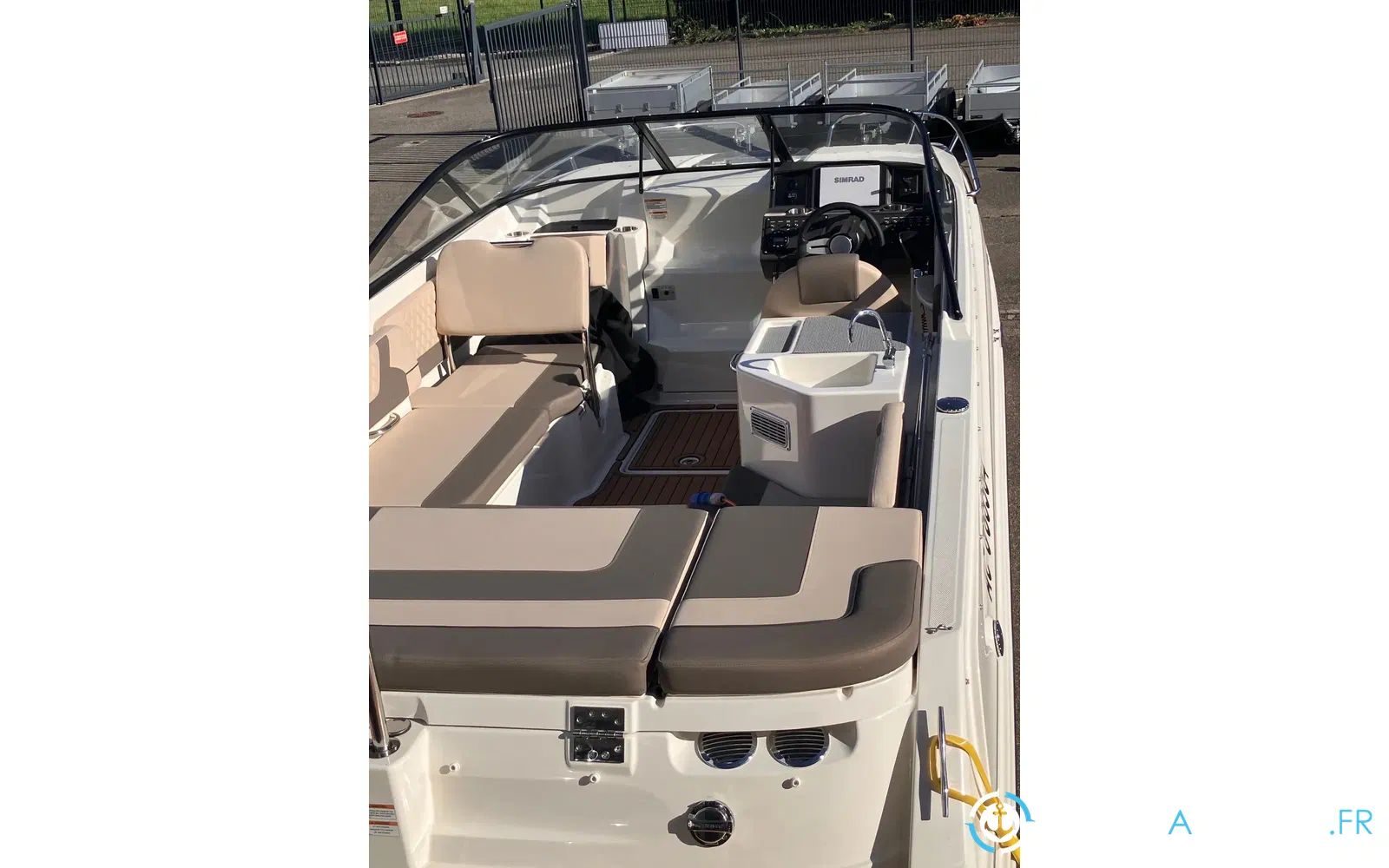 slider 6 Bayliner VR6 Cuddy