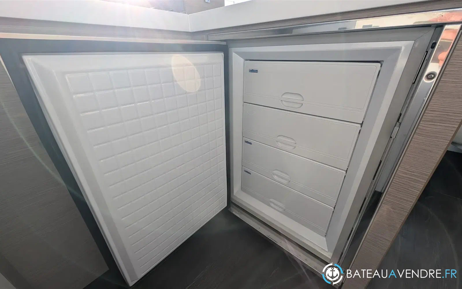 slider 9 Fountaine Pajot Astrea 42