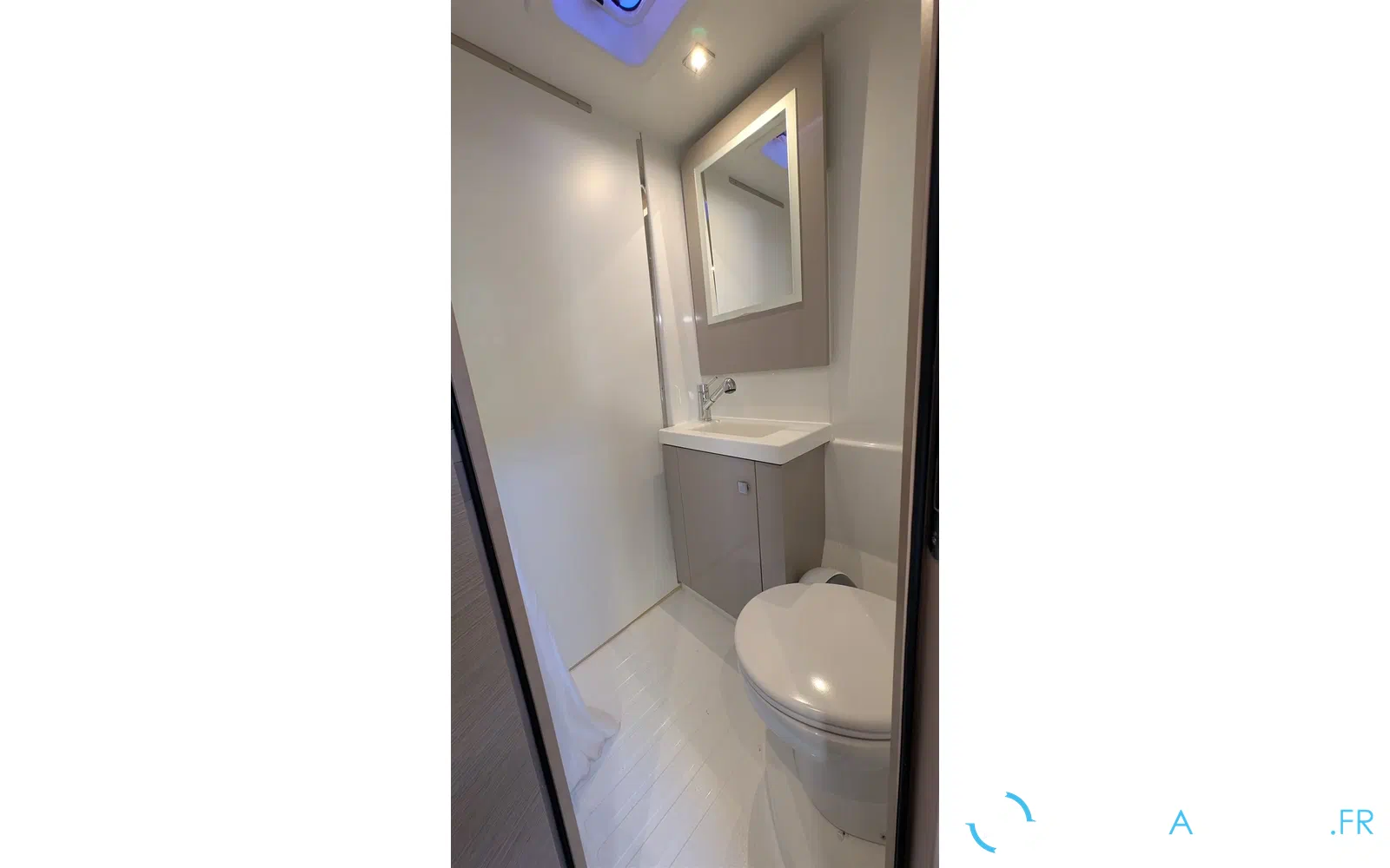 slider 15 Fountaine Pajot Astrea 42