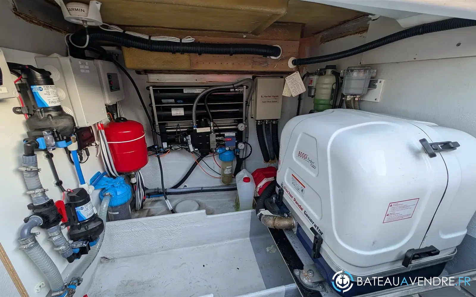 slider 23 Fountaine Pajot Astrea 42