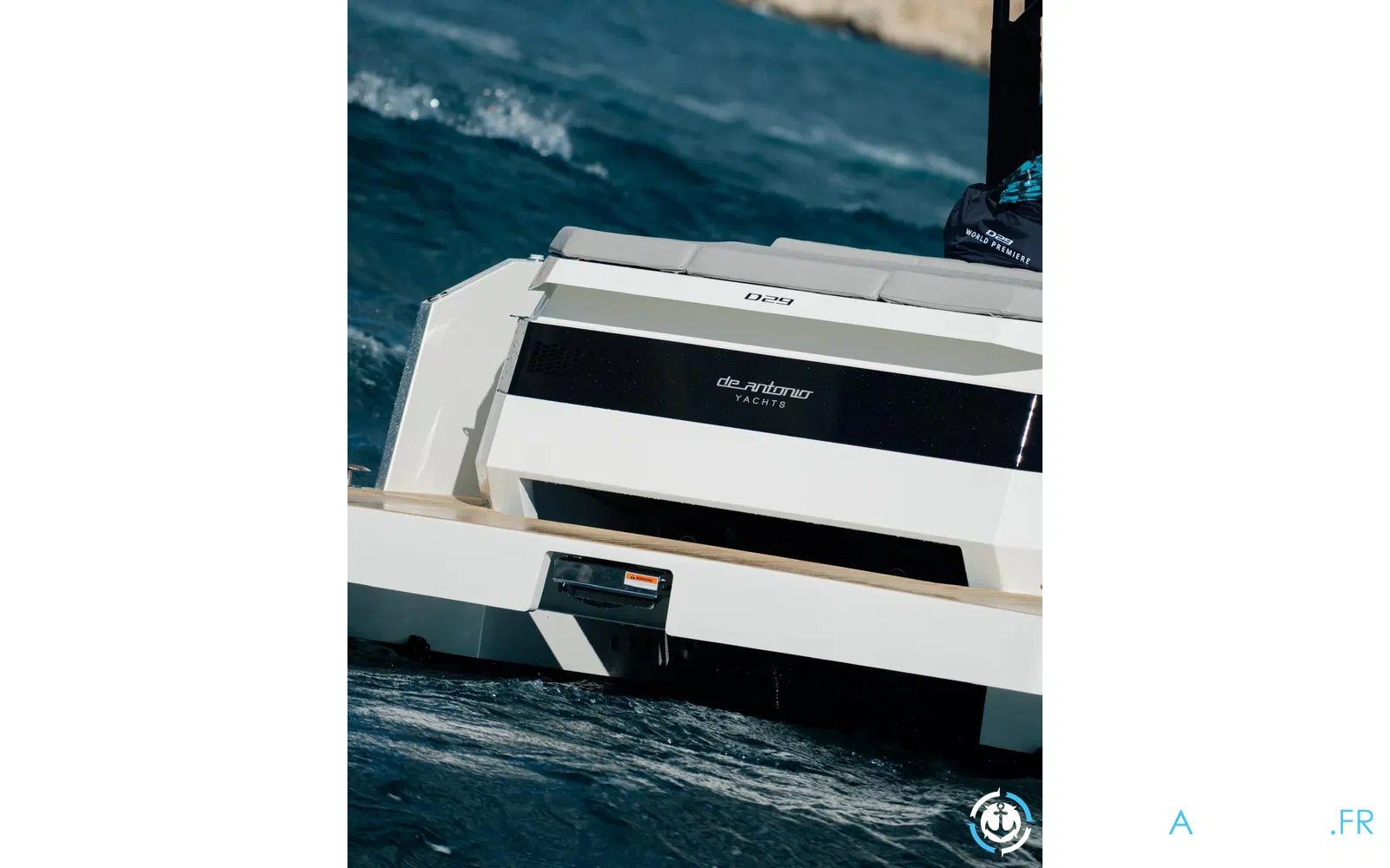 slider 13 De Antonio Yachts D29