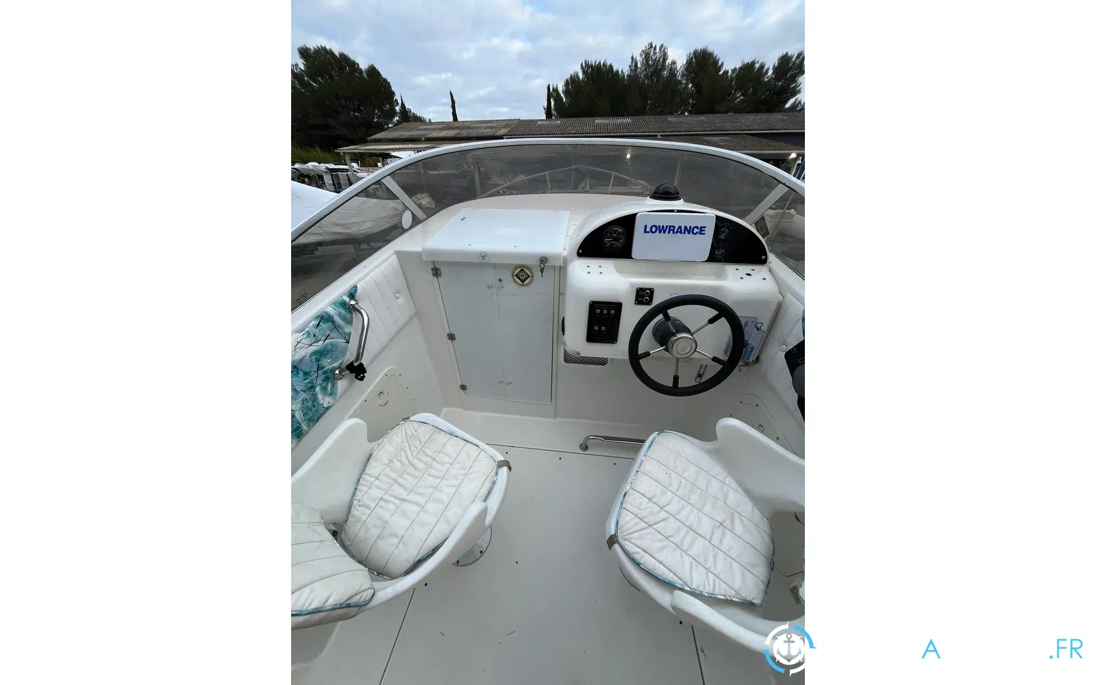 slider 3 Sessa Marine Oyster 20