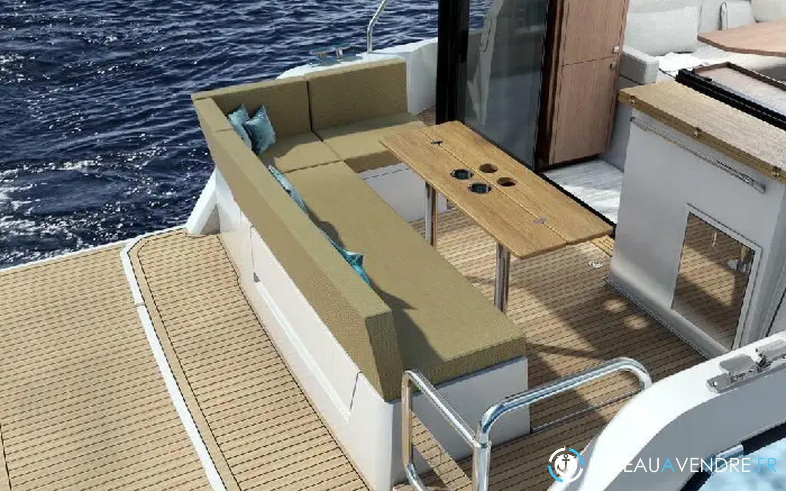 slider 3 Sealine C335