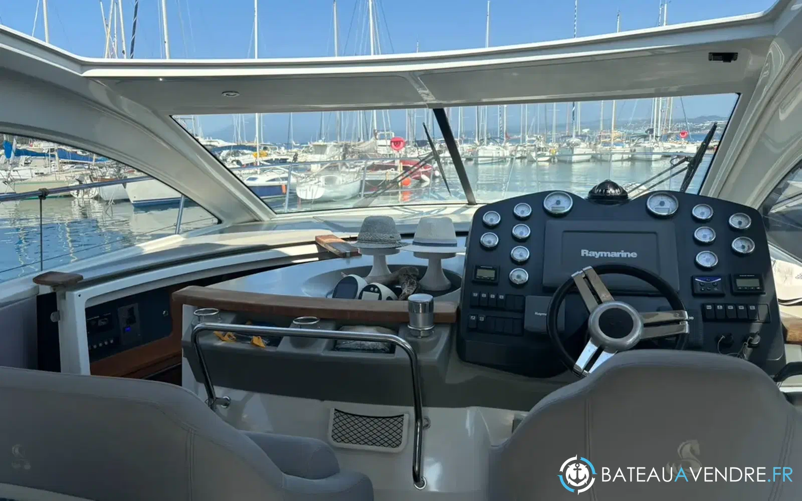 slider 11 Beneteau Monte Carlo 42