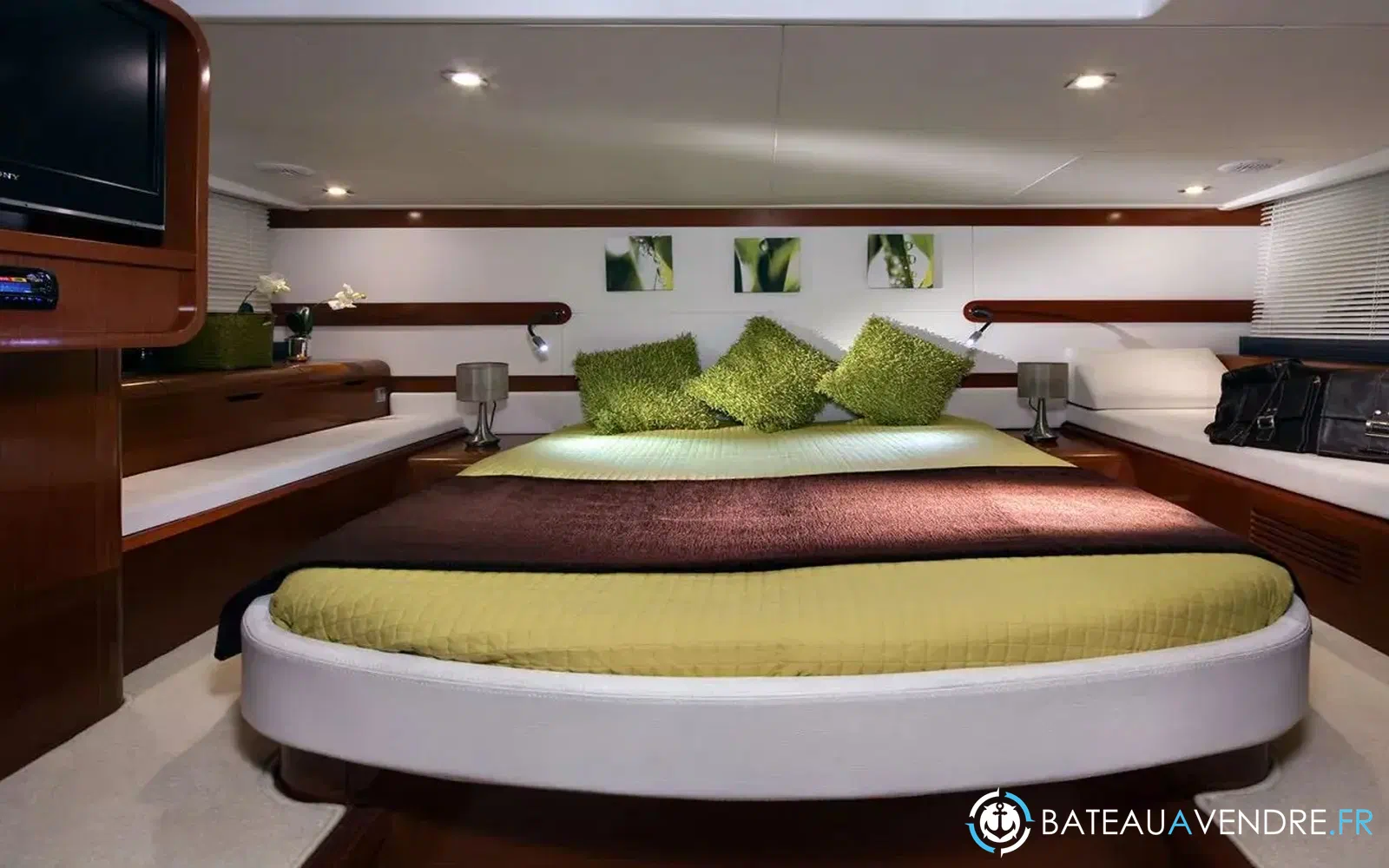 slider 24 Beneteau Monte Carlo 42