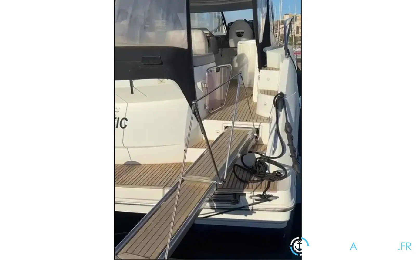 slider 3 Beneteau Monte Carlo 42
