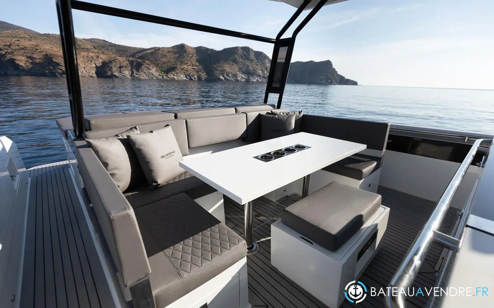 slider 9 De Antonio Yachts D36 Open
