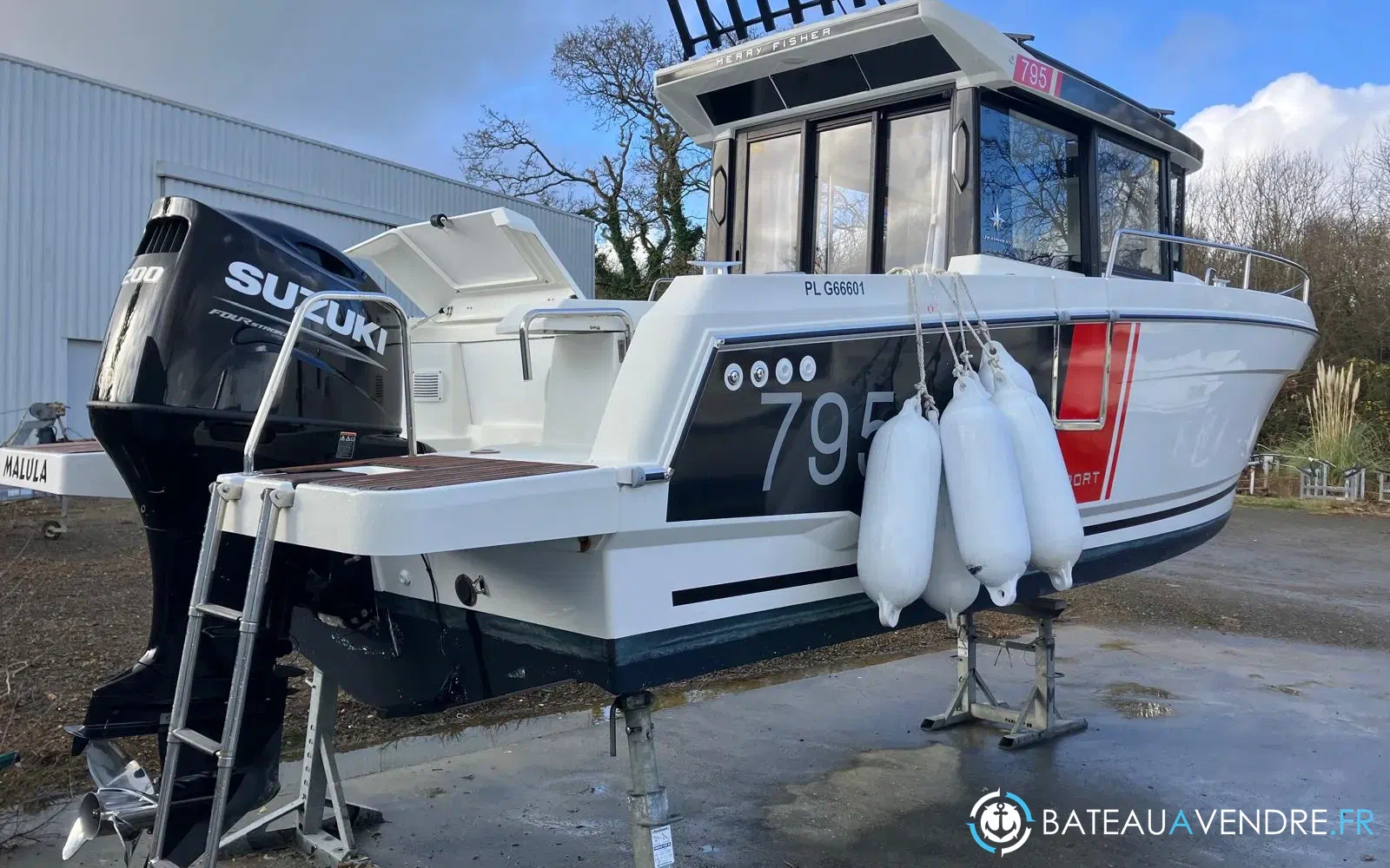slider 4 Jeanneau Merry Fisher 795 Sport Serie 2
