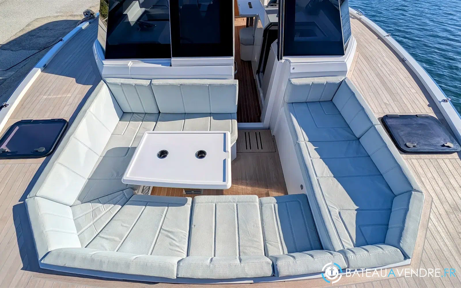 slider 11 Aventura Yacht 38 SC