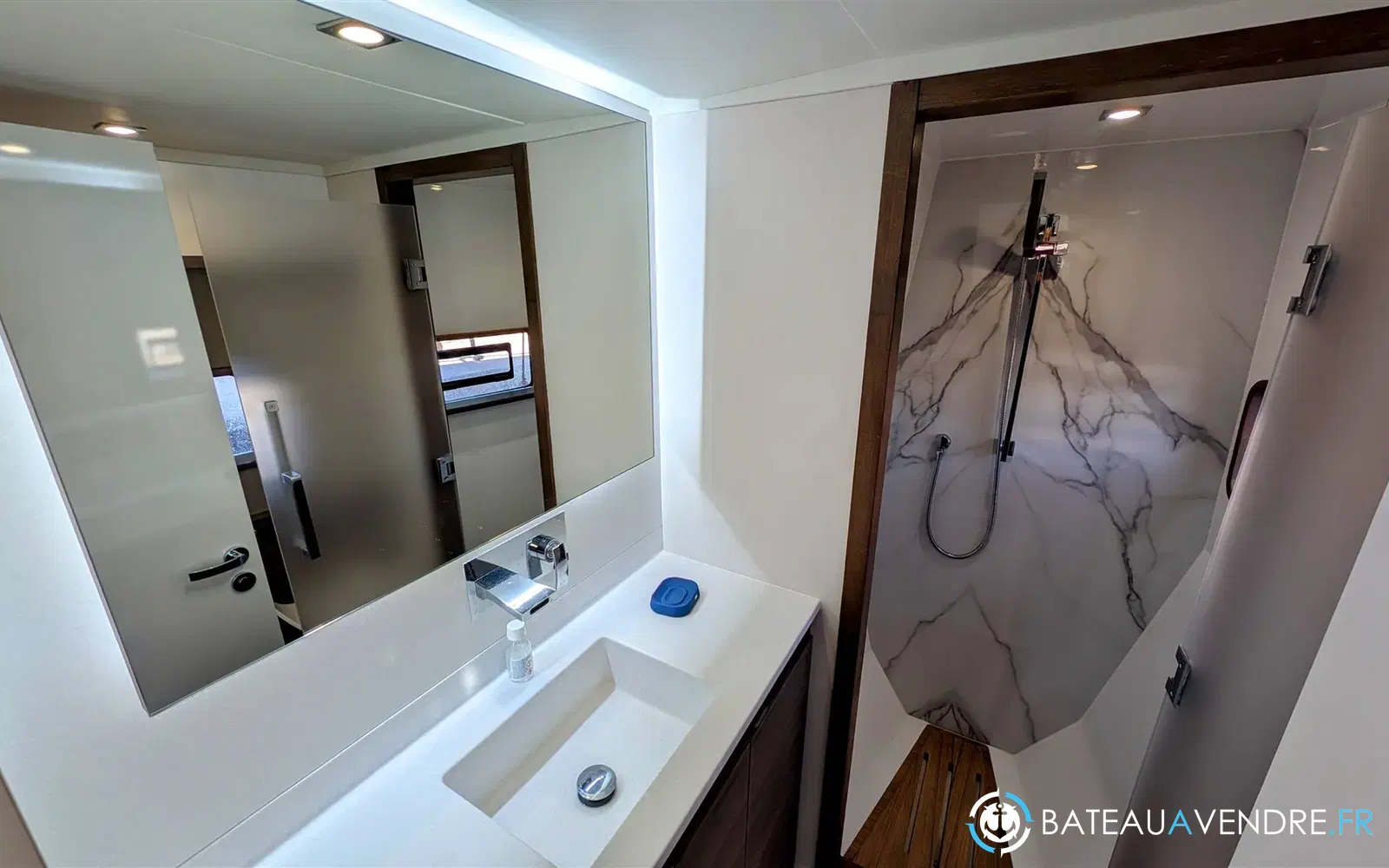 slider 19 Aventura Yacht 38 SC