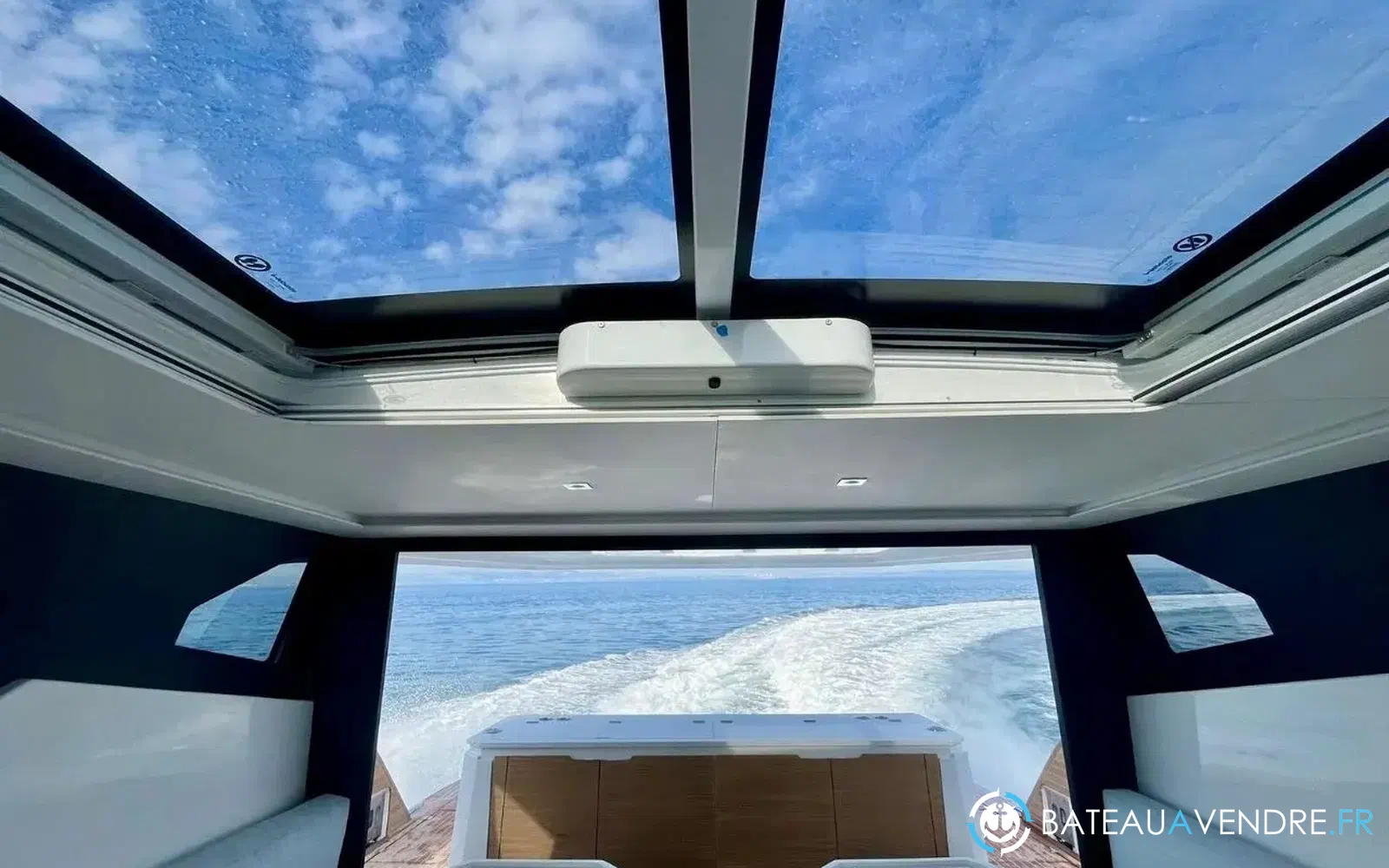 slider 4 Aventura Yacht 38 SC