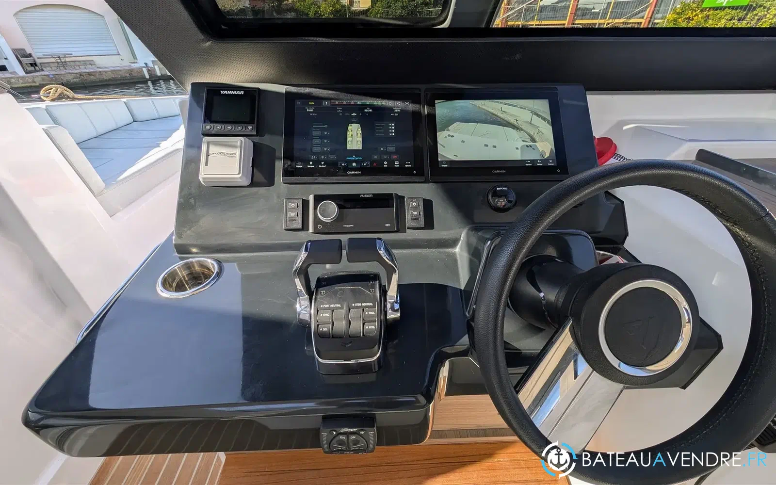 slider 5 Aventura Yacht 38 SC