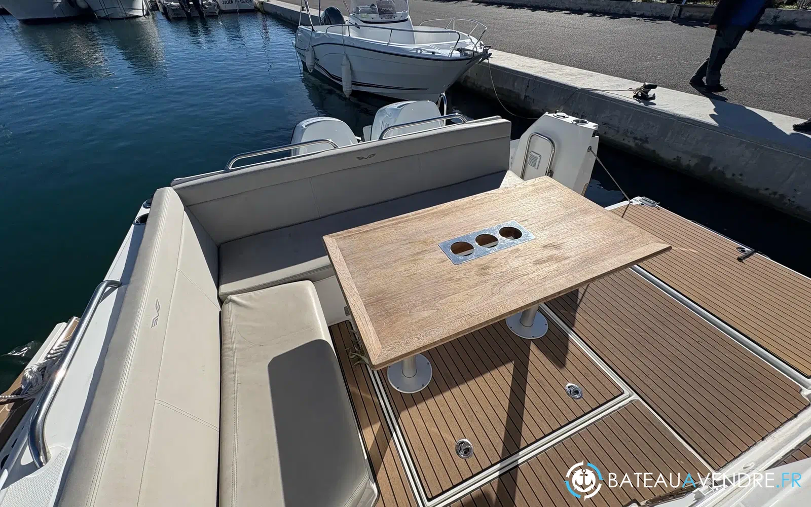 slider 4 Beneteau Flyer 9 Sundeck