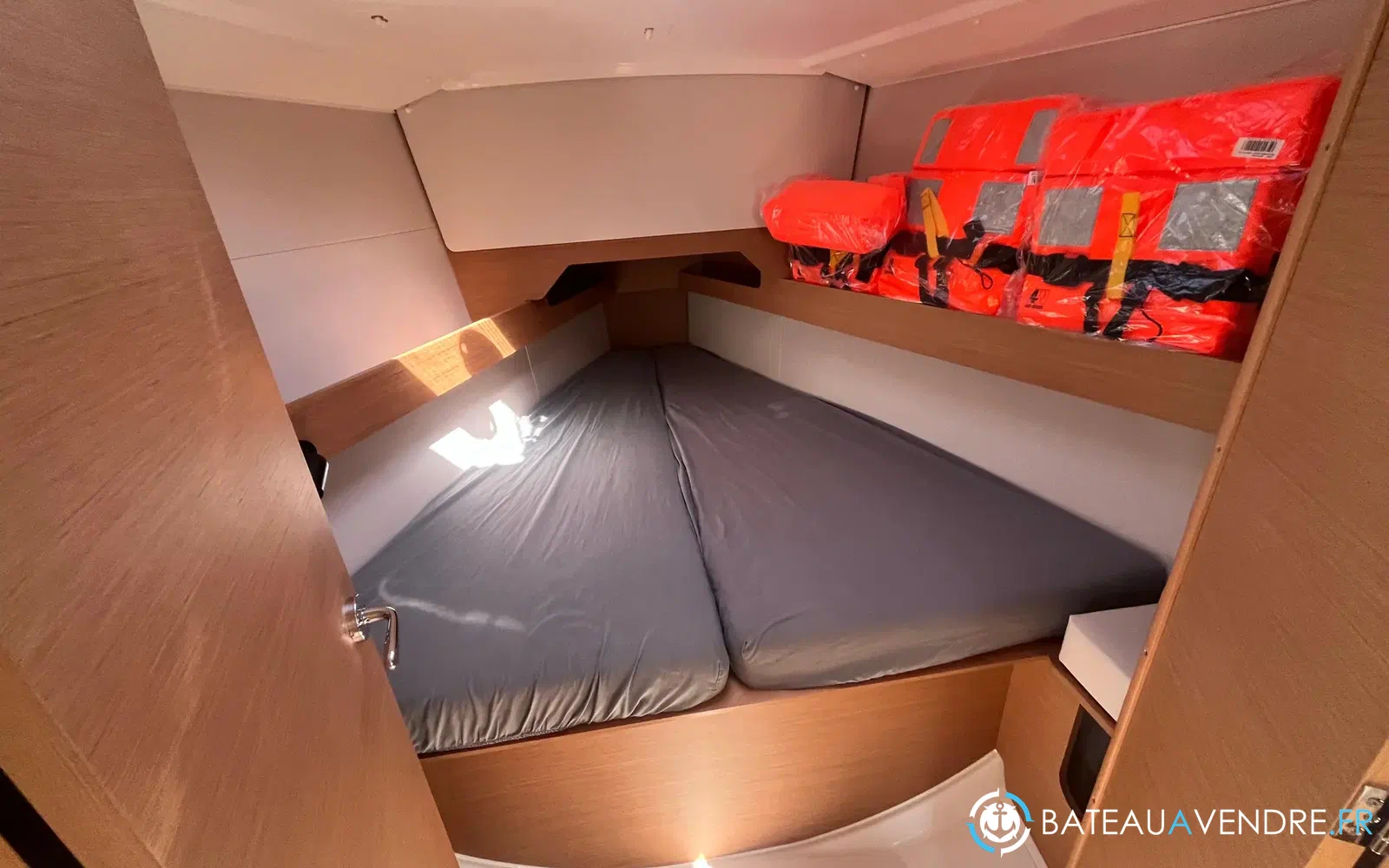 slider 6 Jeanneau Sun Odyssey 349