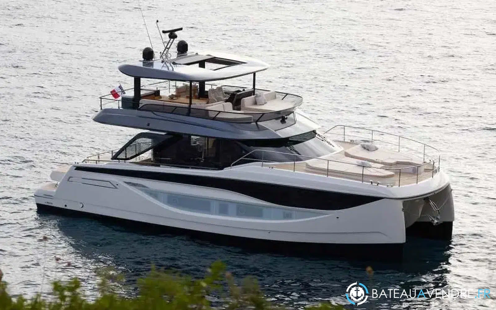 slider 3 Prestige Yachts M7