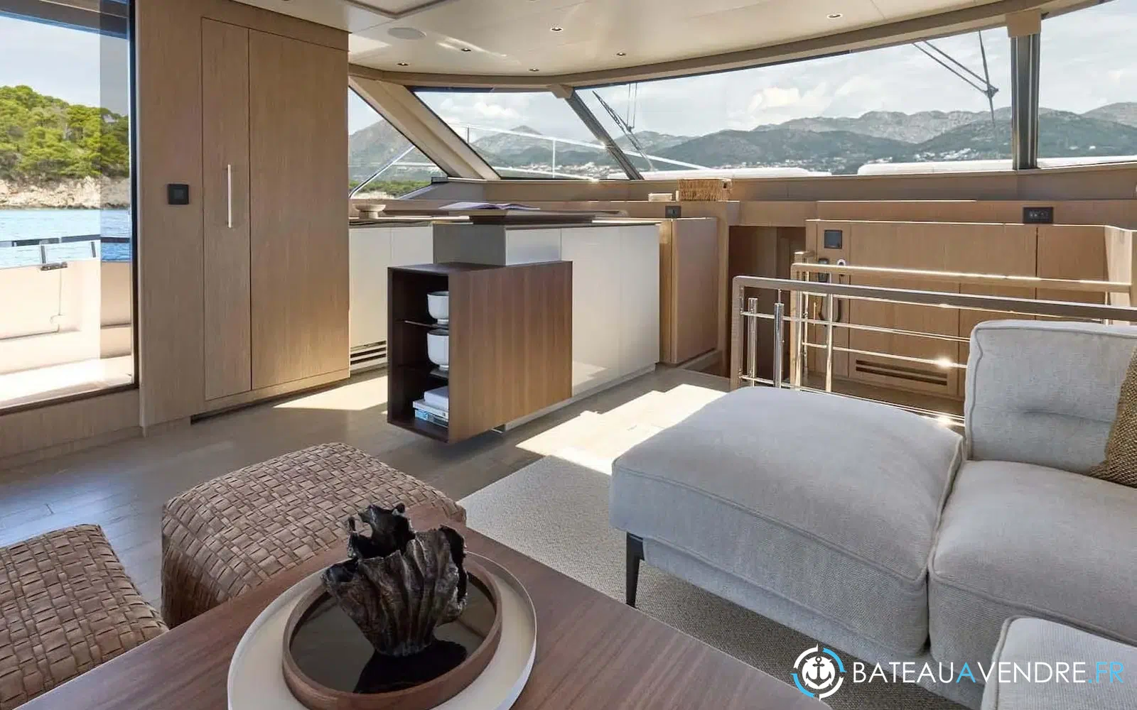 slider 6 Prestige Yachts M7