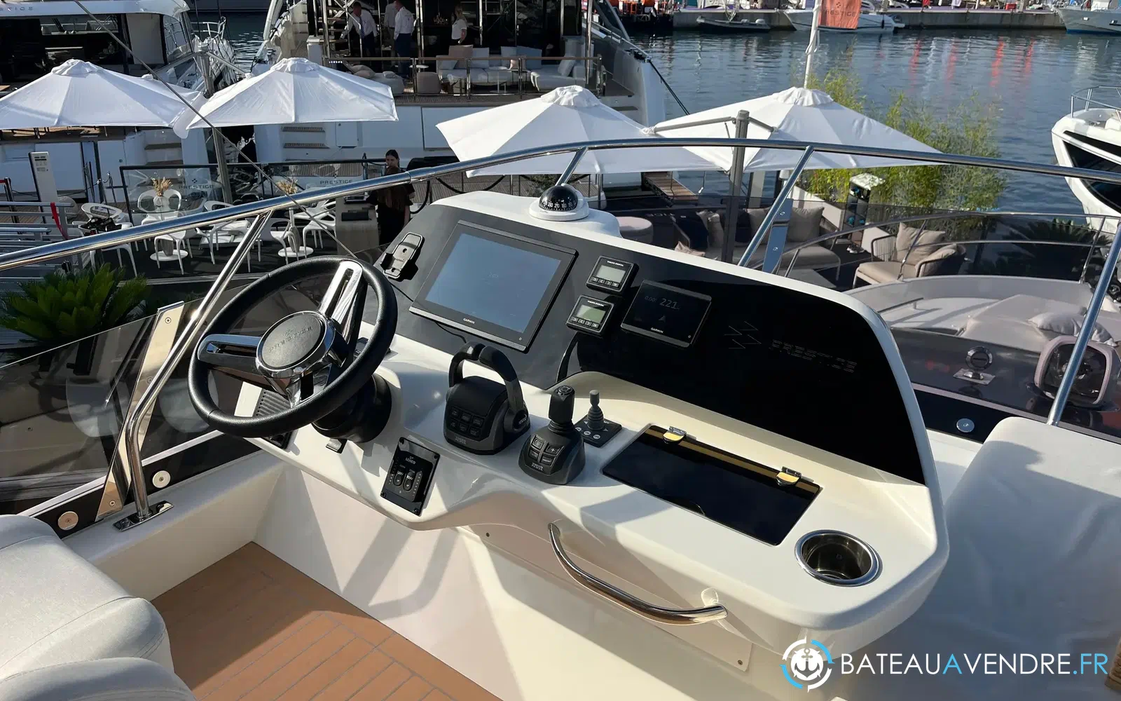 slider 7 Prestige Yachts F4.9