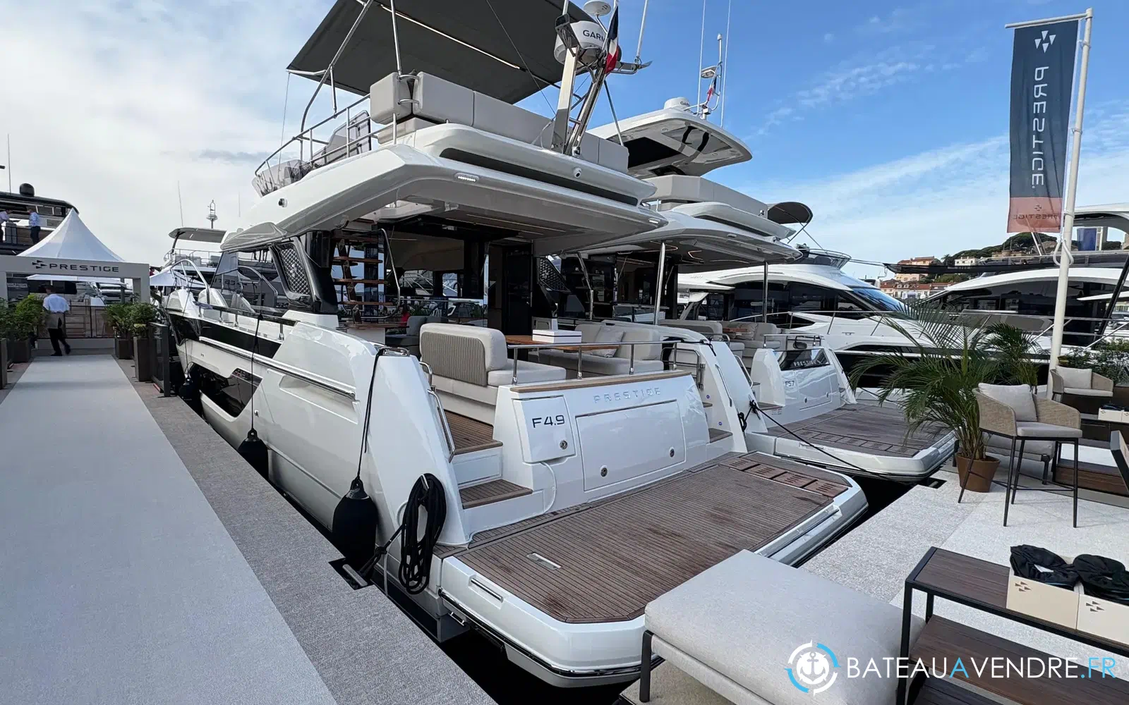 slider 8 Prestige Yachts F4.9