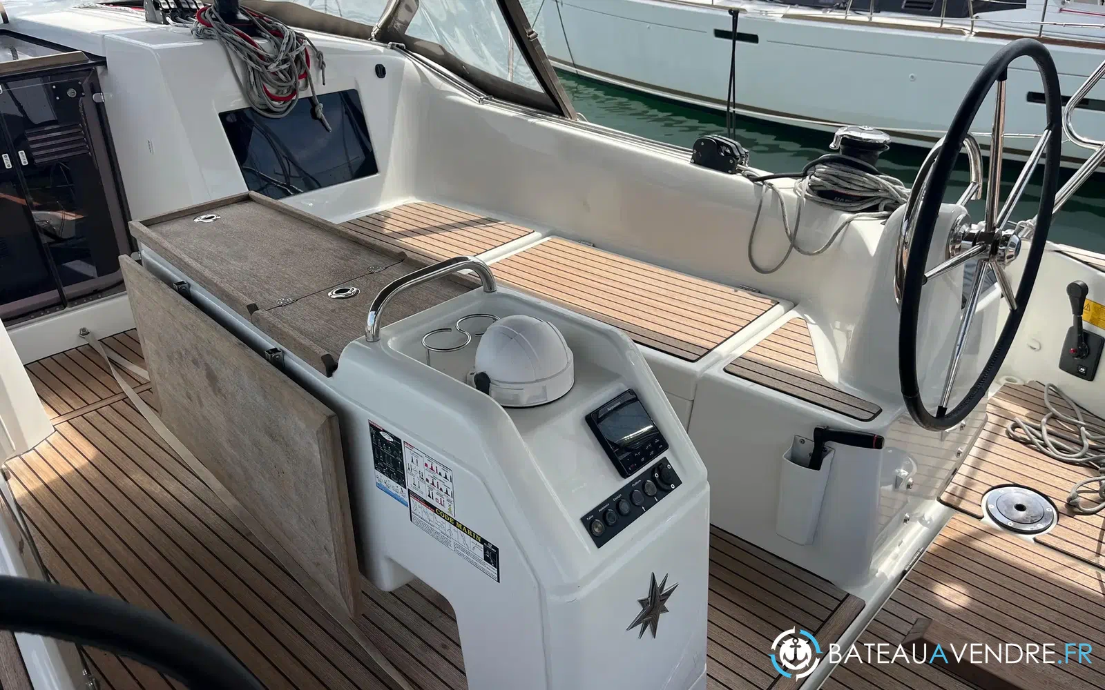 slider 2 Jeanneau Sun Odyssey 410