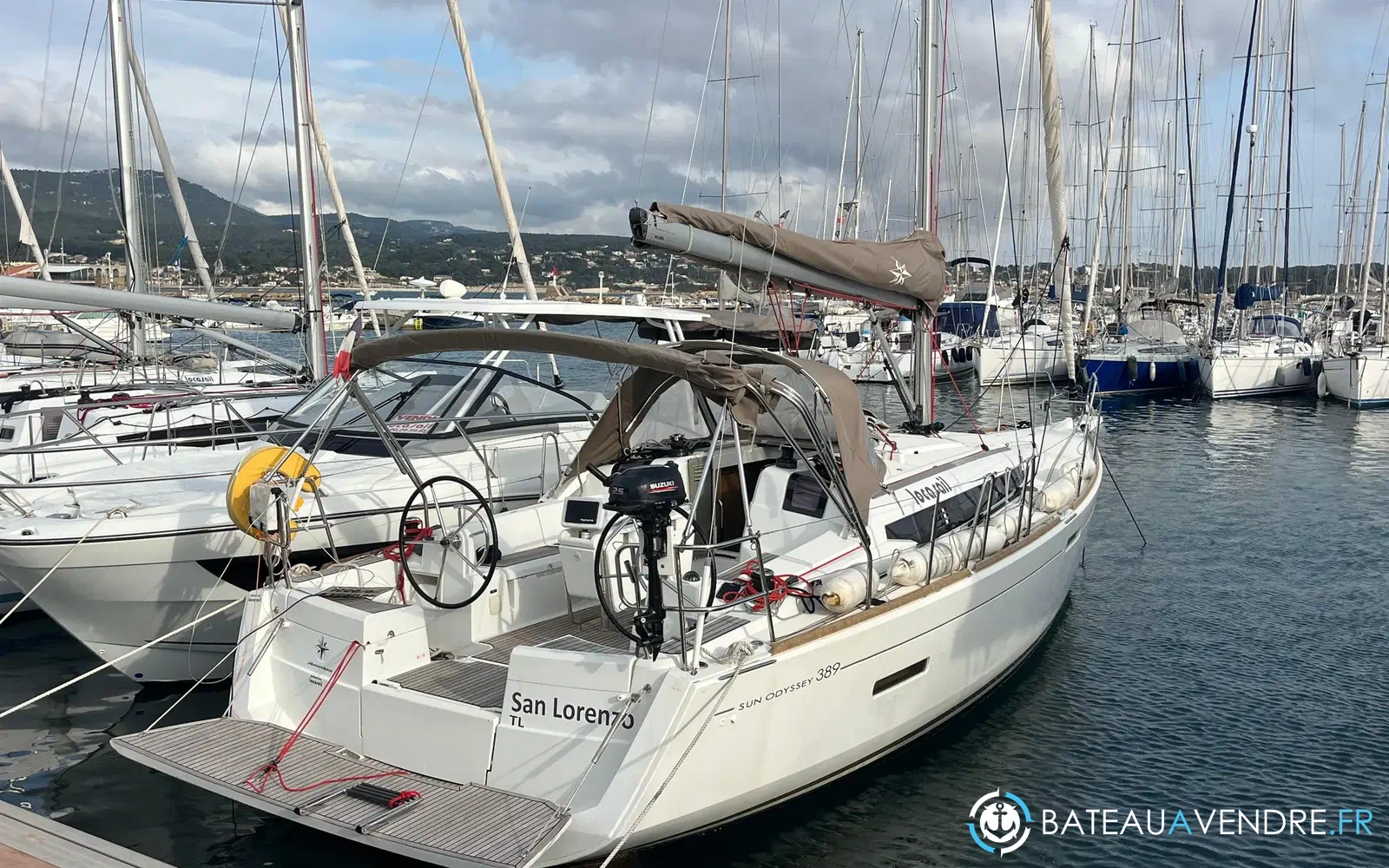 slider 1 Jeanneau Sun Odyssey 389