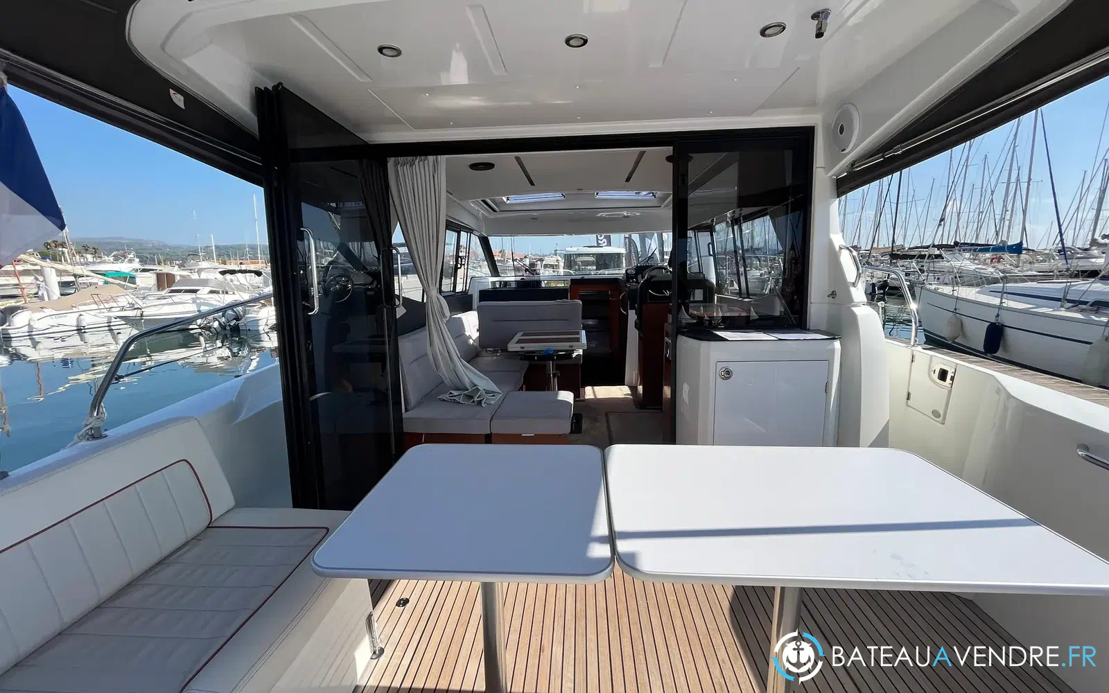 slider 5 Jeanneau NC 37