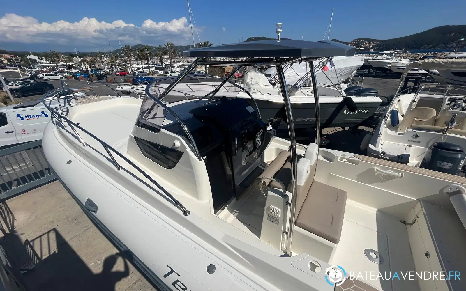 slider 15 Capelli Tempest 900 WA