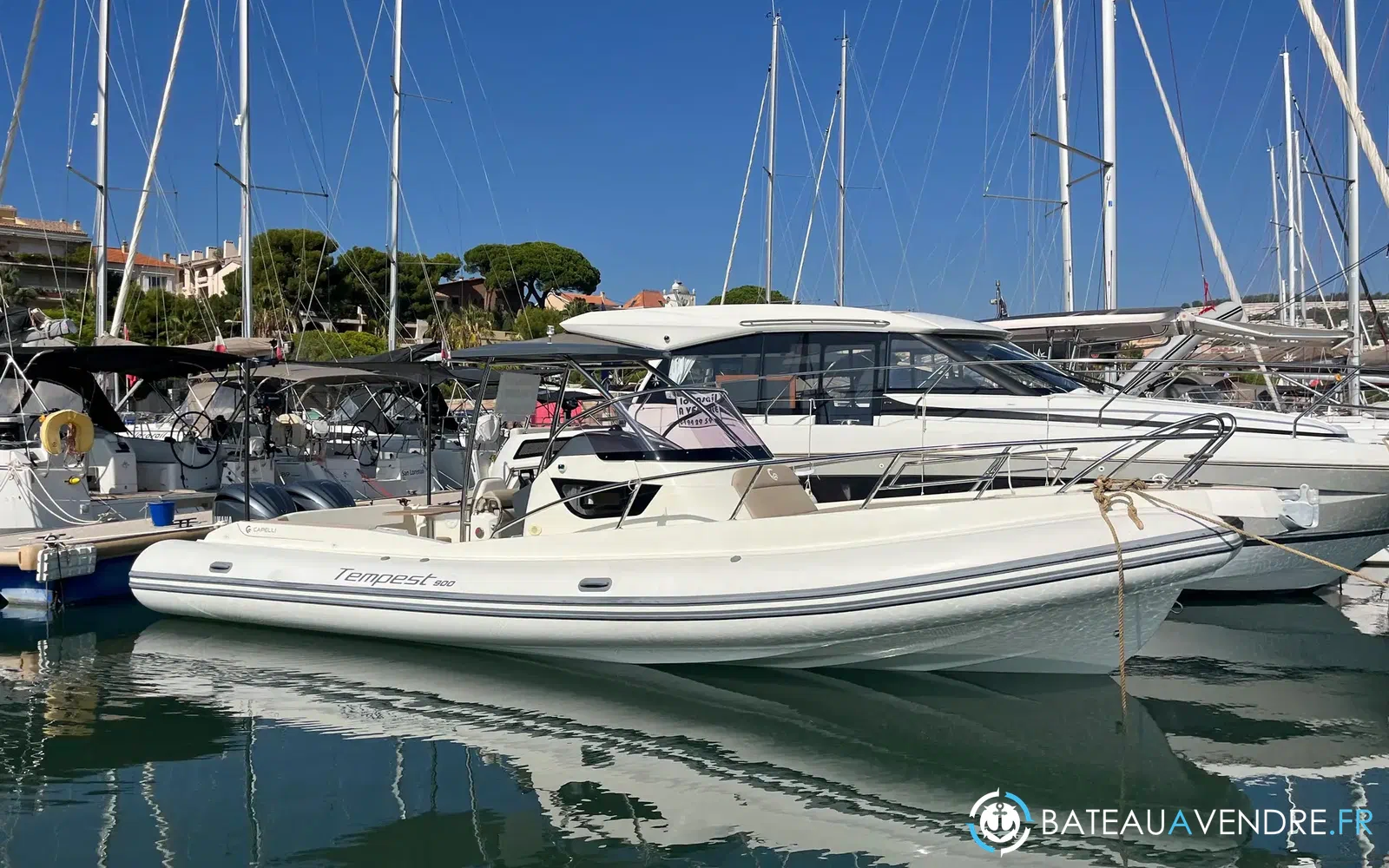 slider 1 Capelli Tempest 900 WA