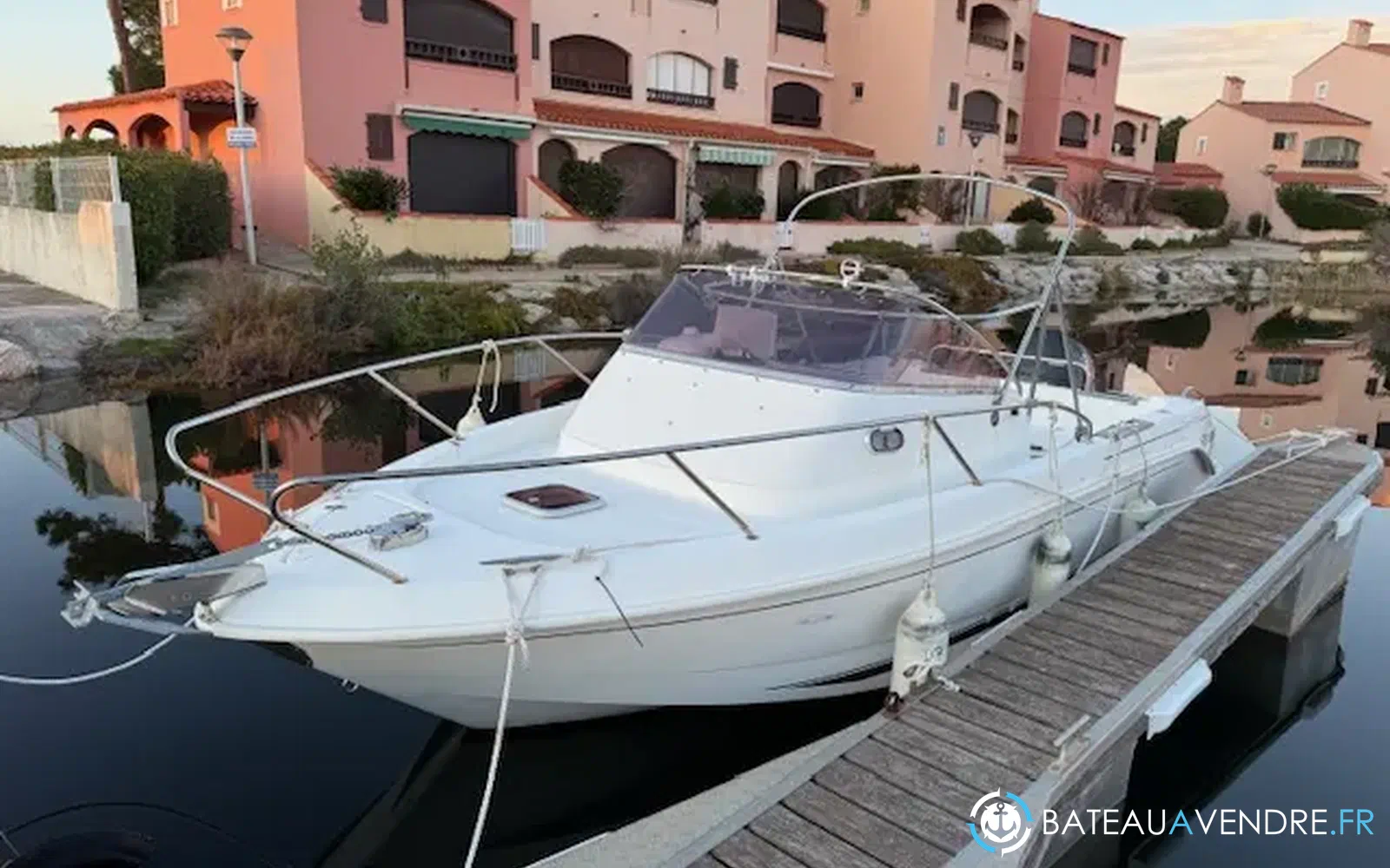 slider 2 B2 Marine Cap Ferret 652 Cabin Cruiser