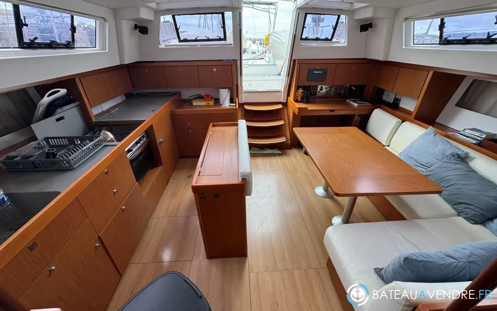 slider 24 Beneteau Sense 50
