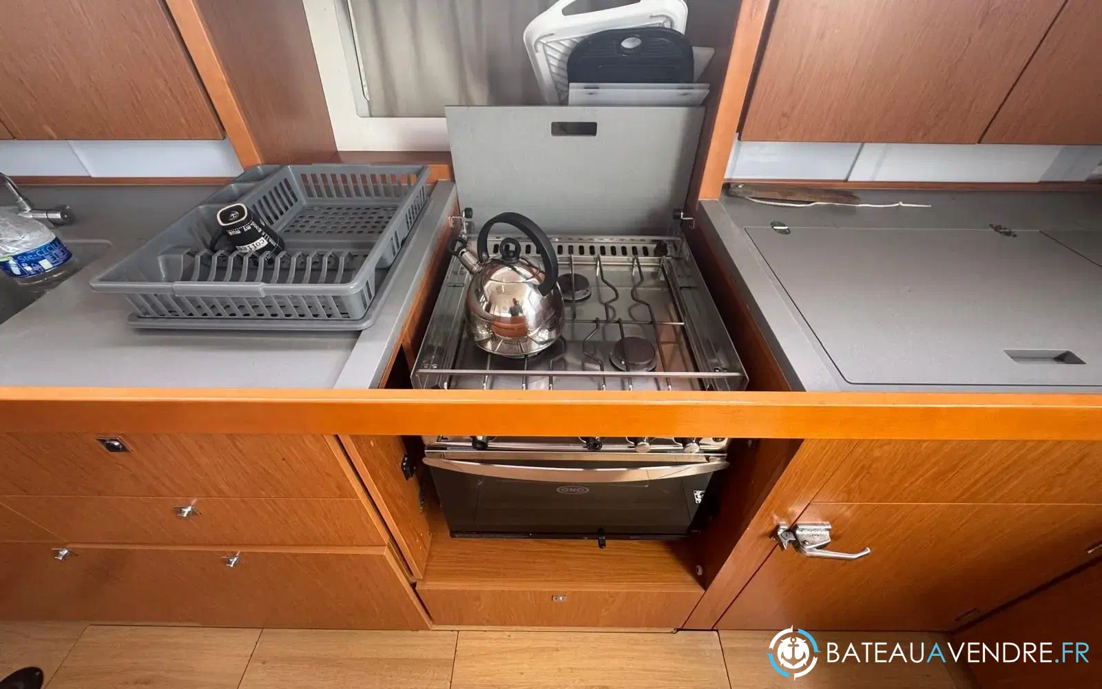slider 28 Beneteau Sense 50
