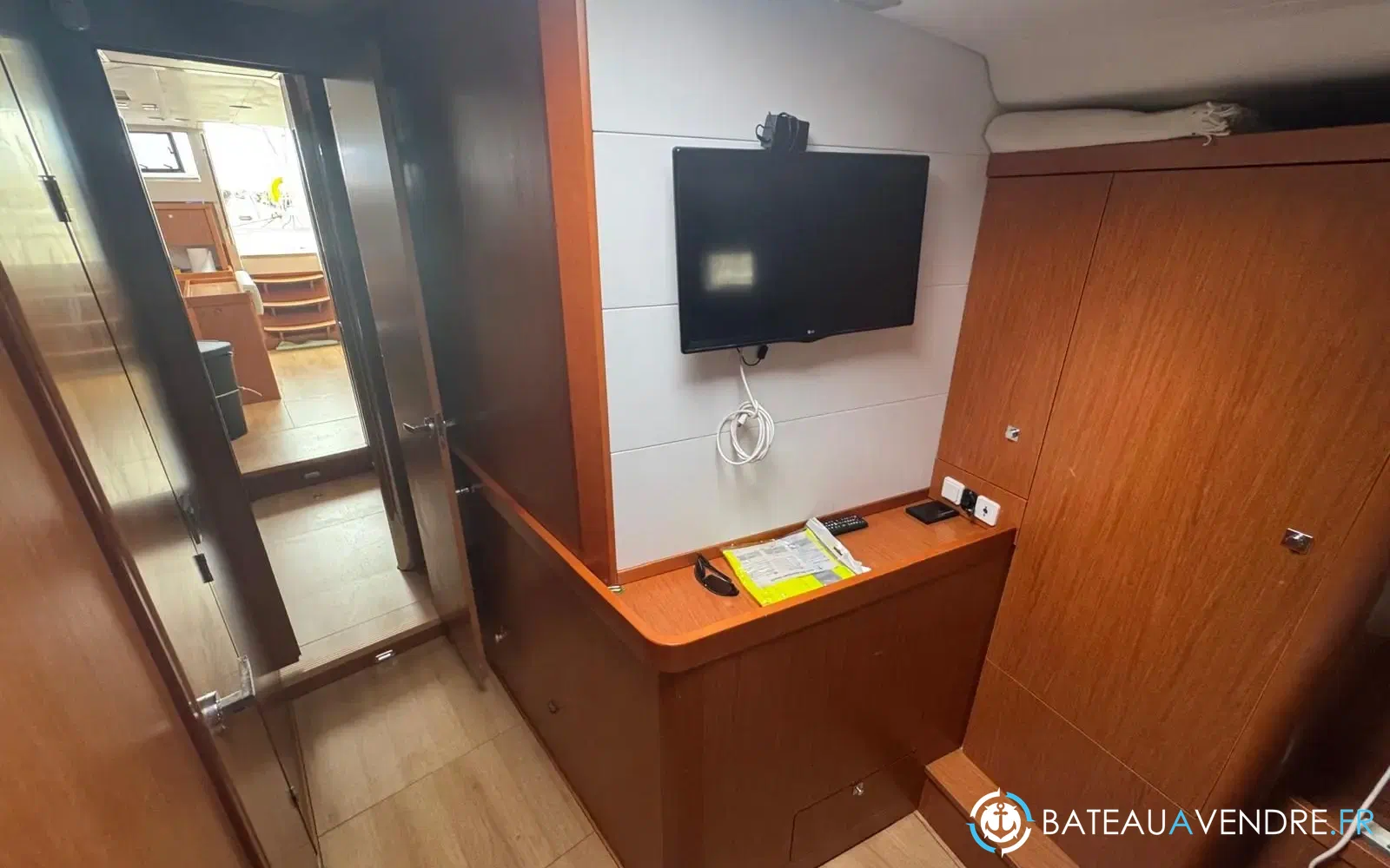 slider 33 Beneteau Sense 50