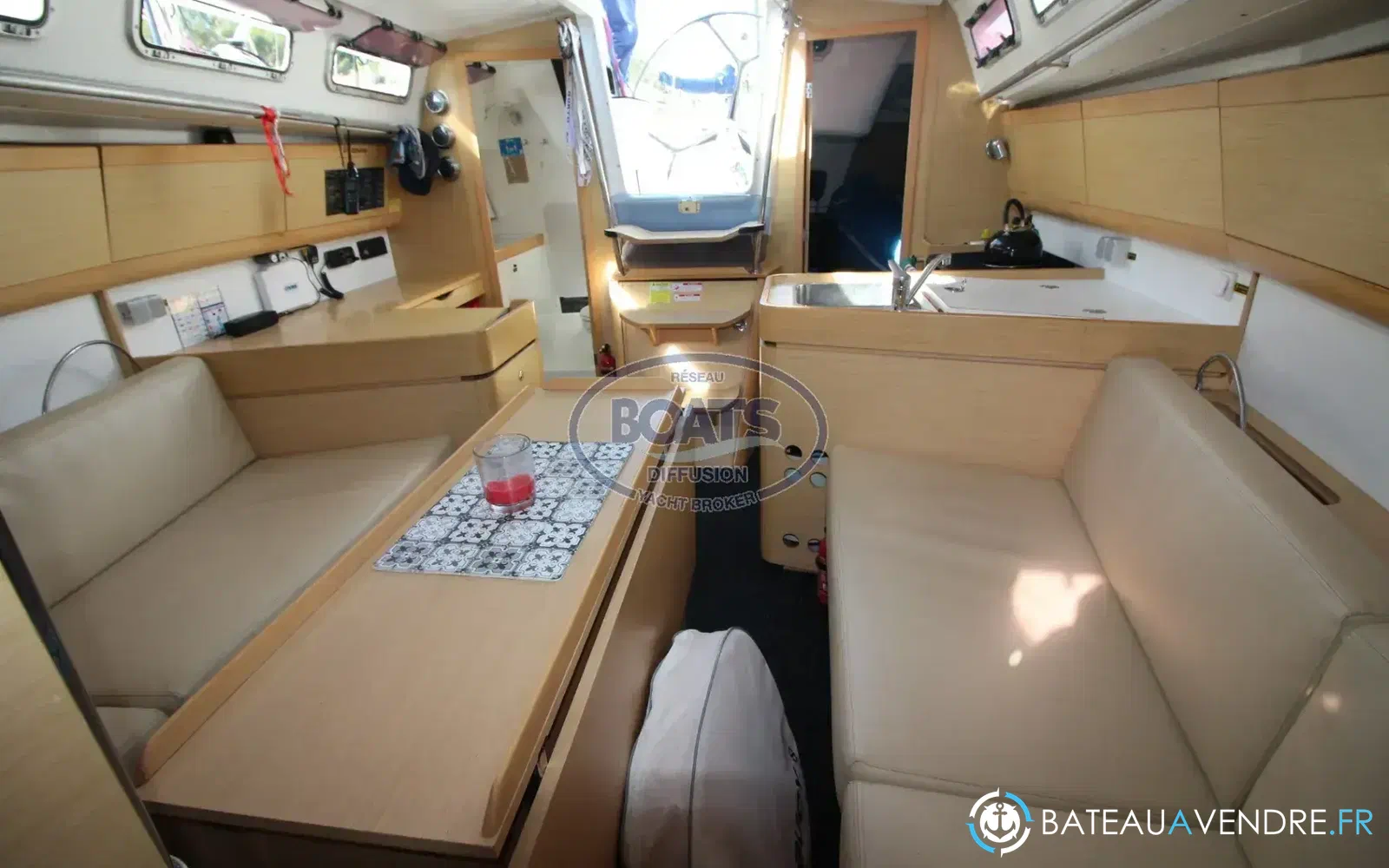 slider 12 Beneteau First 35