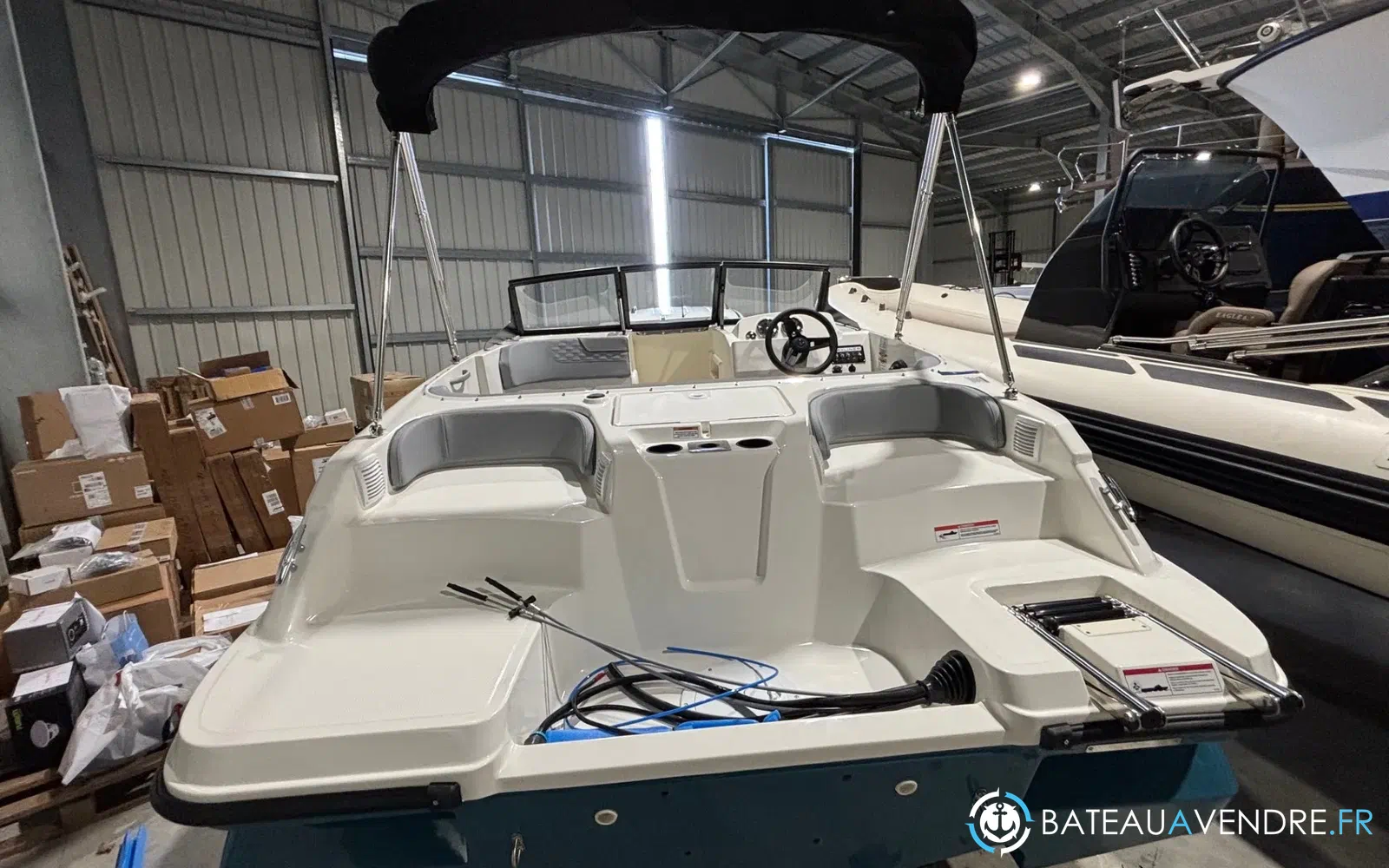 slider 5 Bayliner Element M17