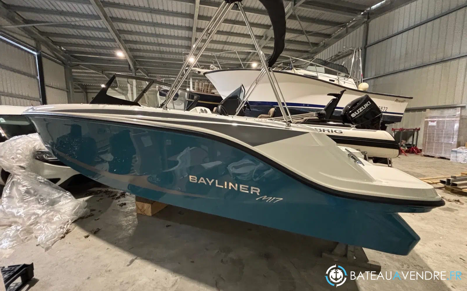 slider 7 Bayliner Element M17