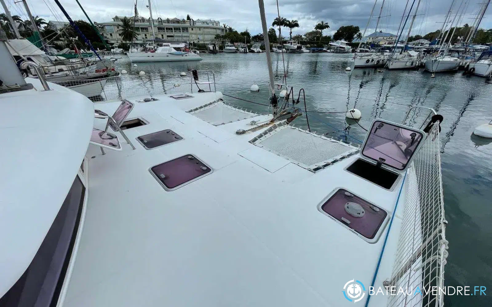 slider 9 Lagoon 421